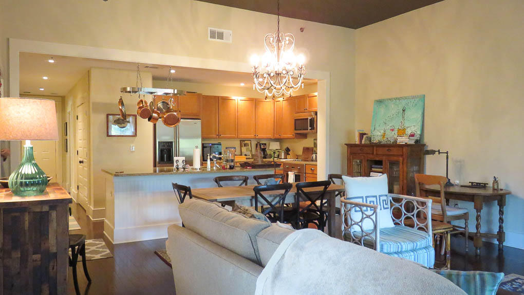 2046 W Hwy, M2230 30-a