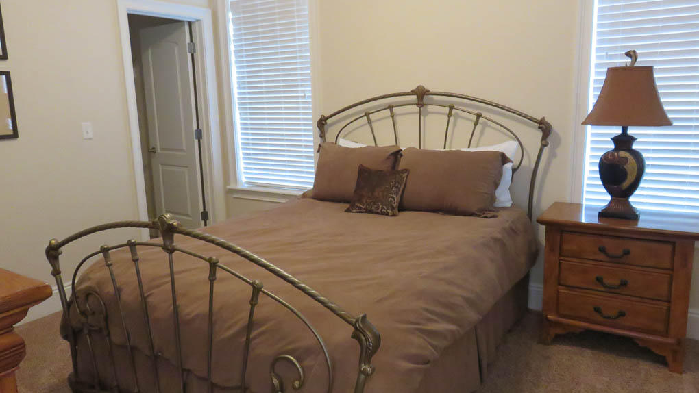 2421 W County Highway 30A, UNIT B101