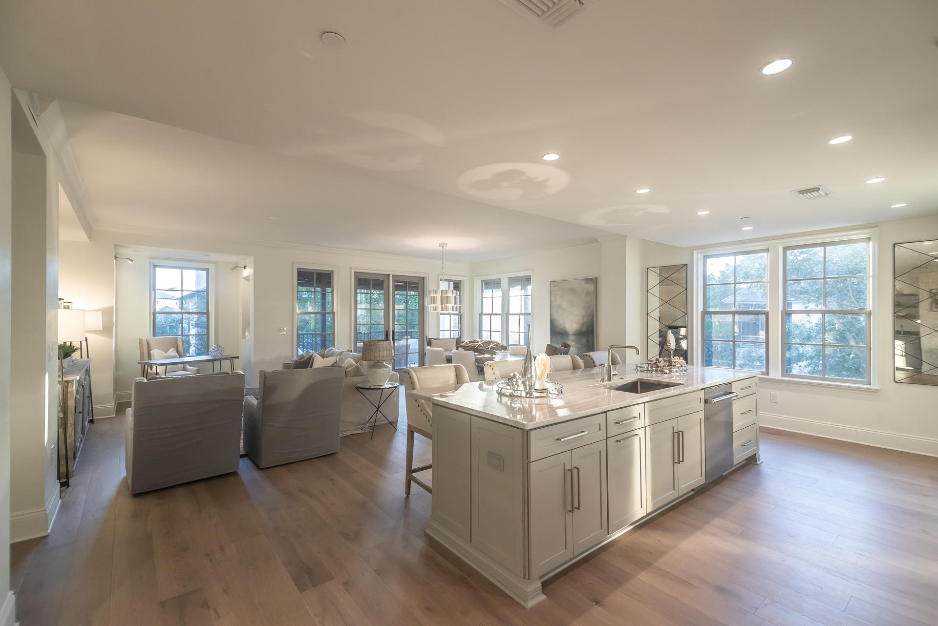 46 N Barrett Square, Unit #202