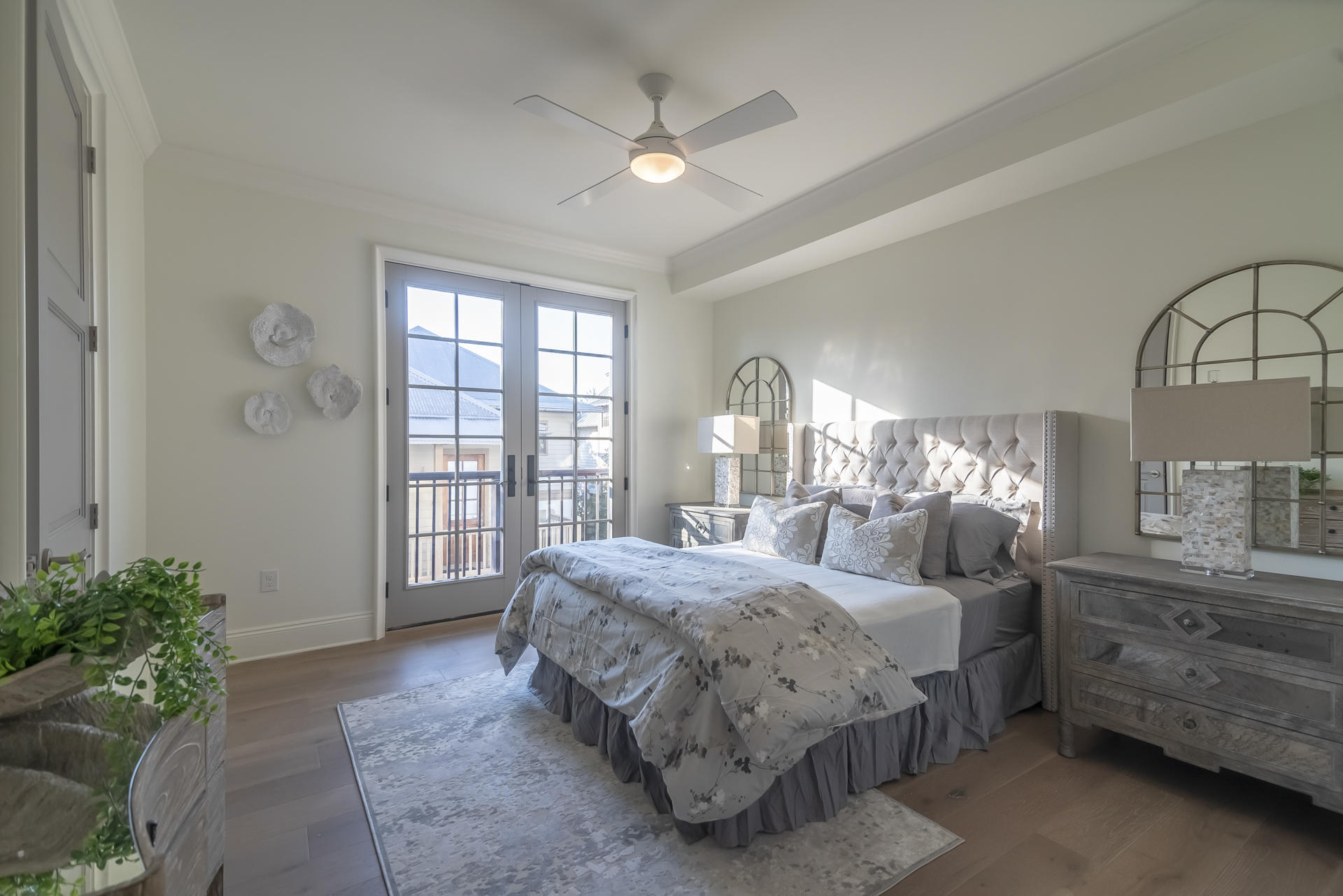 46 N Barrett Square, Unit #202