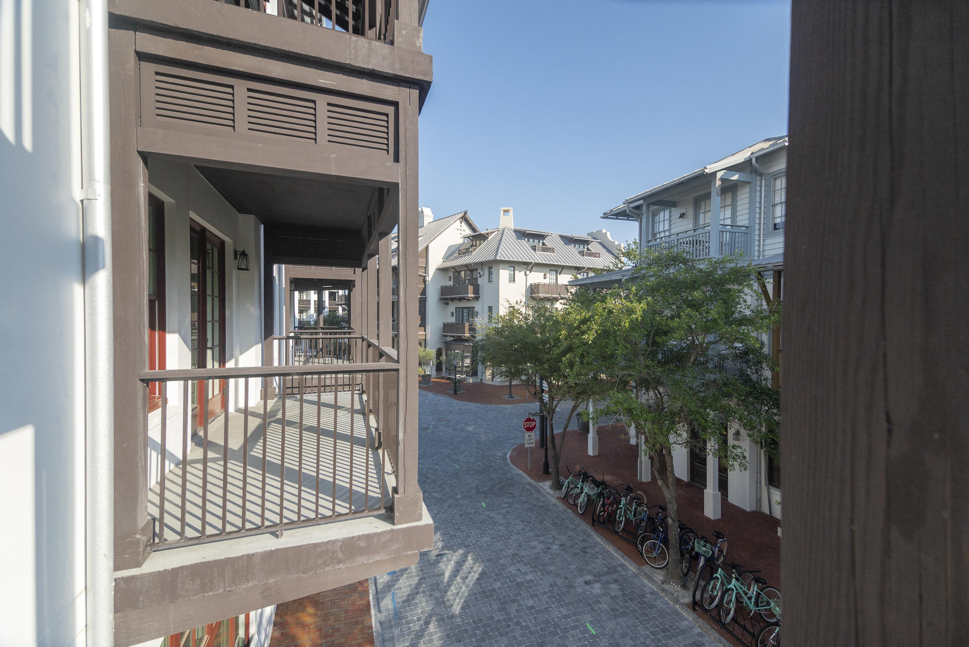 46 N Barrett Square, Unit #202