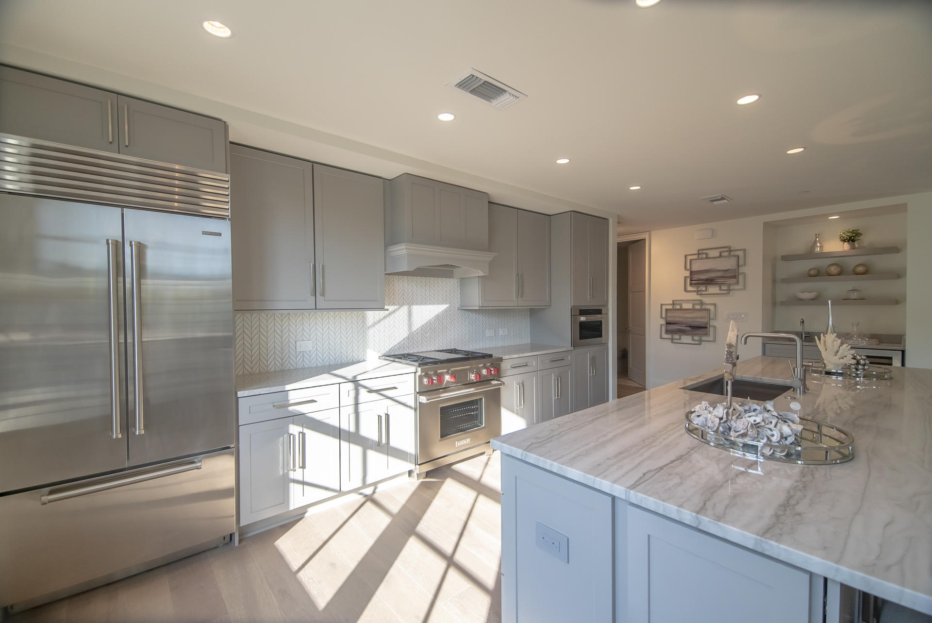 46 N Barrett Square, Unit #202