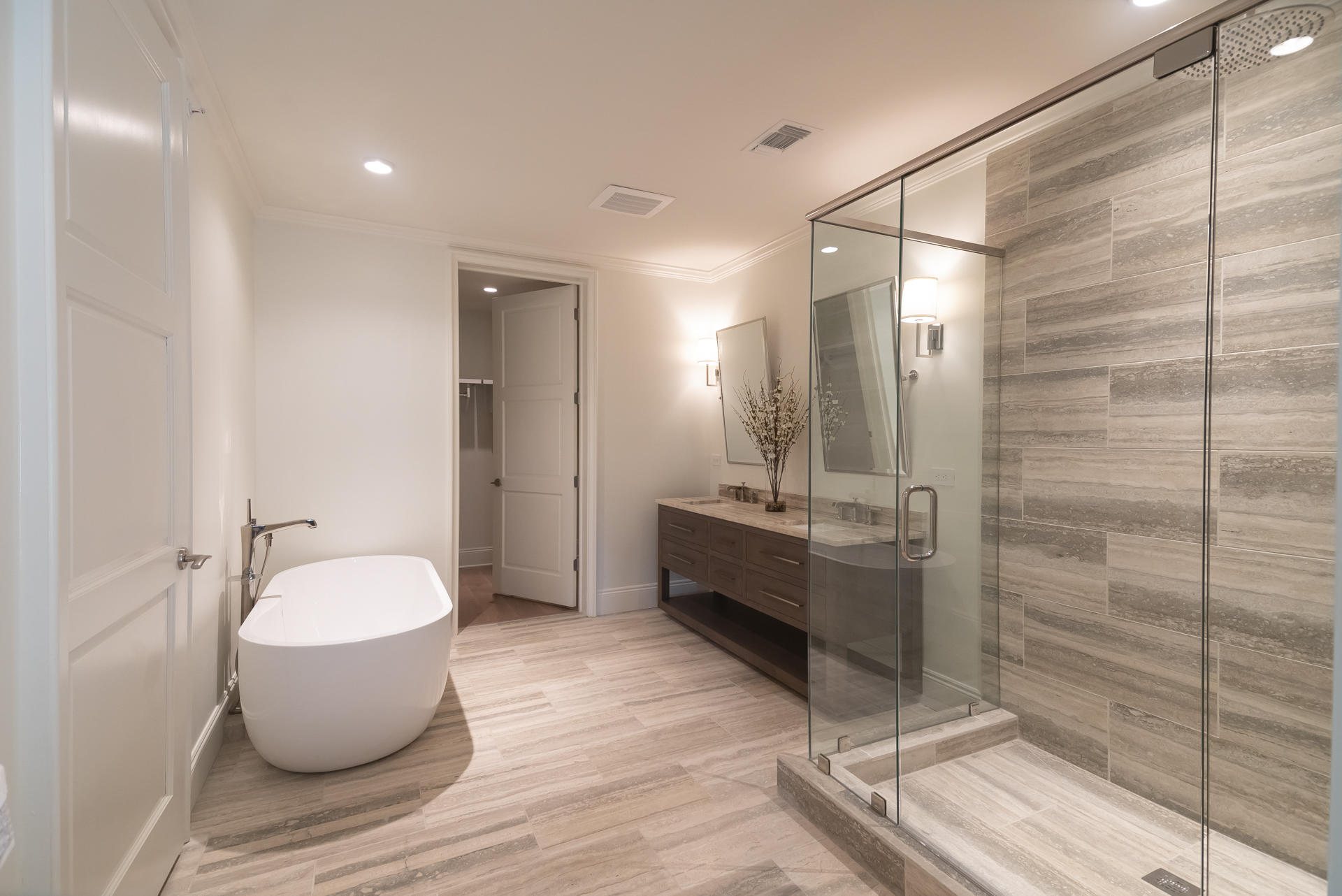 46 N Barrett Square, Unit #202