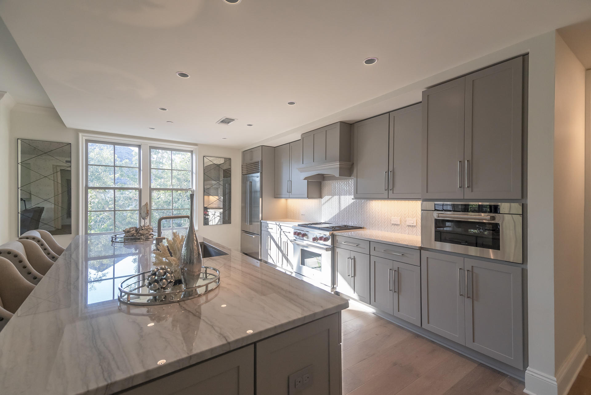 46 N Barrett Square, Unit #202