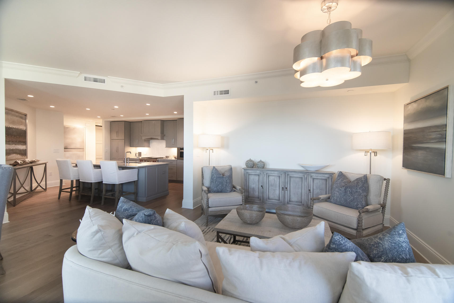 46 N Barrett Square, Unit #401