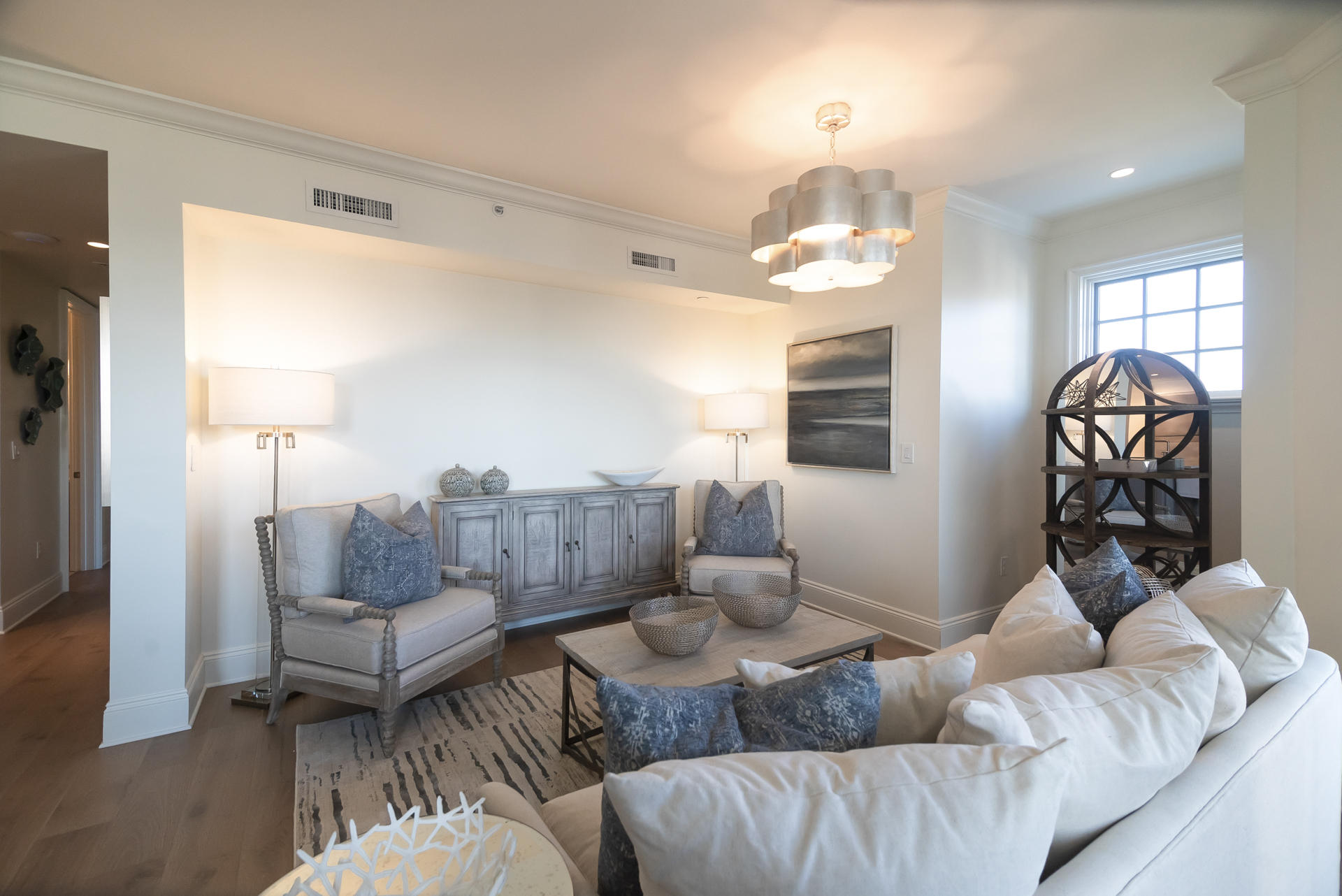 46 N Barrett Square, Unit #401