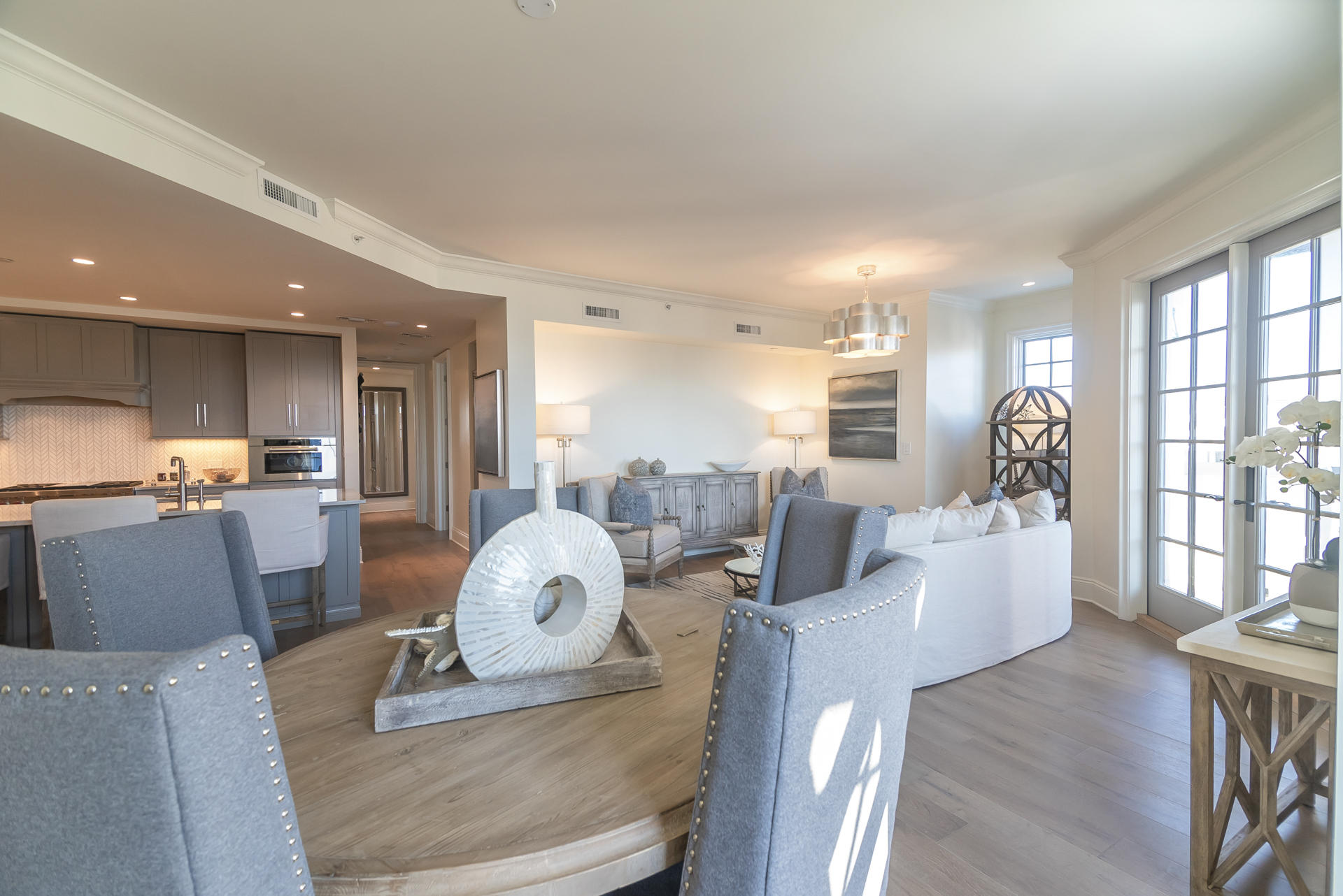 46 N Barrett Square, Unit #401