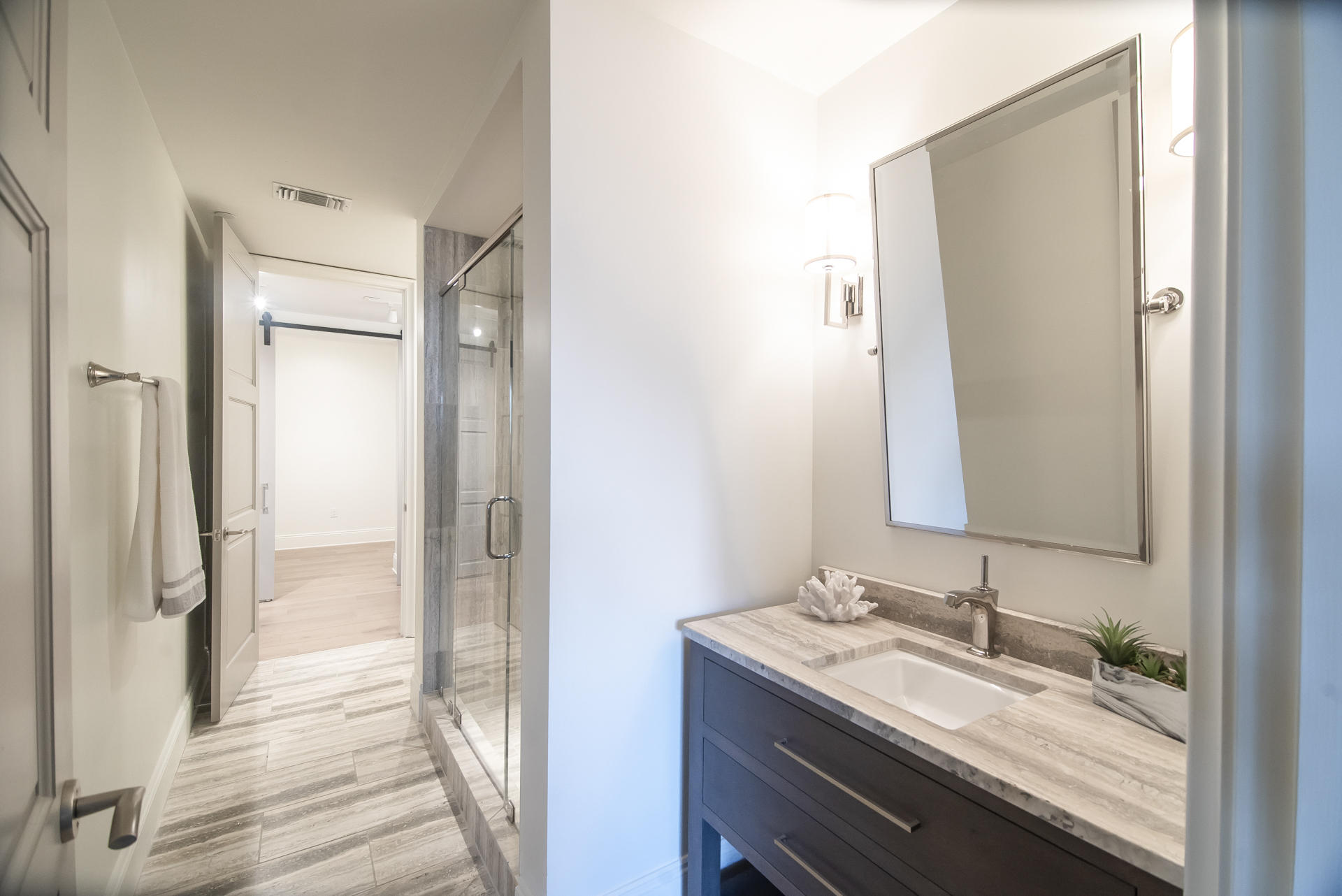 46 N Barrett Square, Unit #401