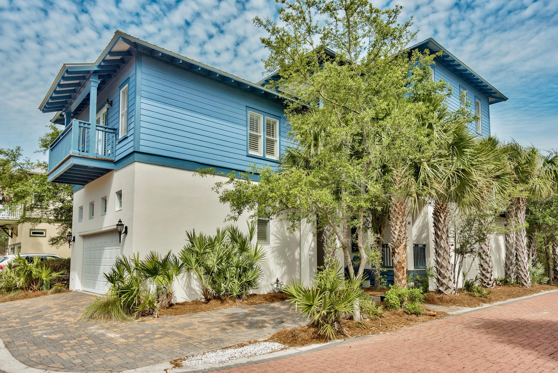 48 SURFER Lane