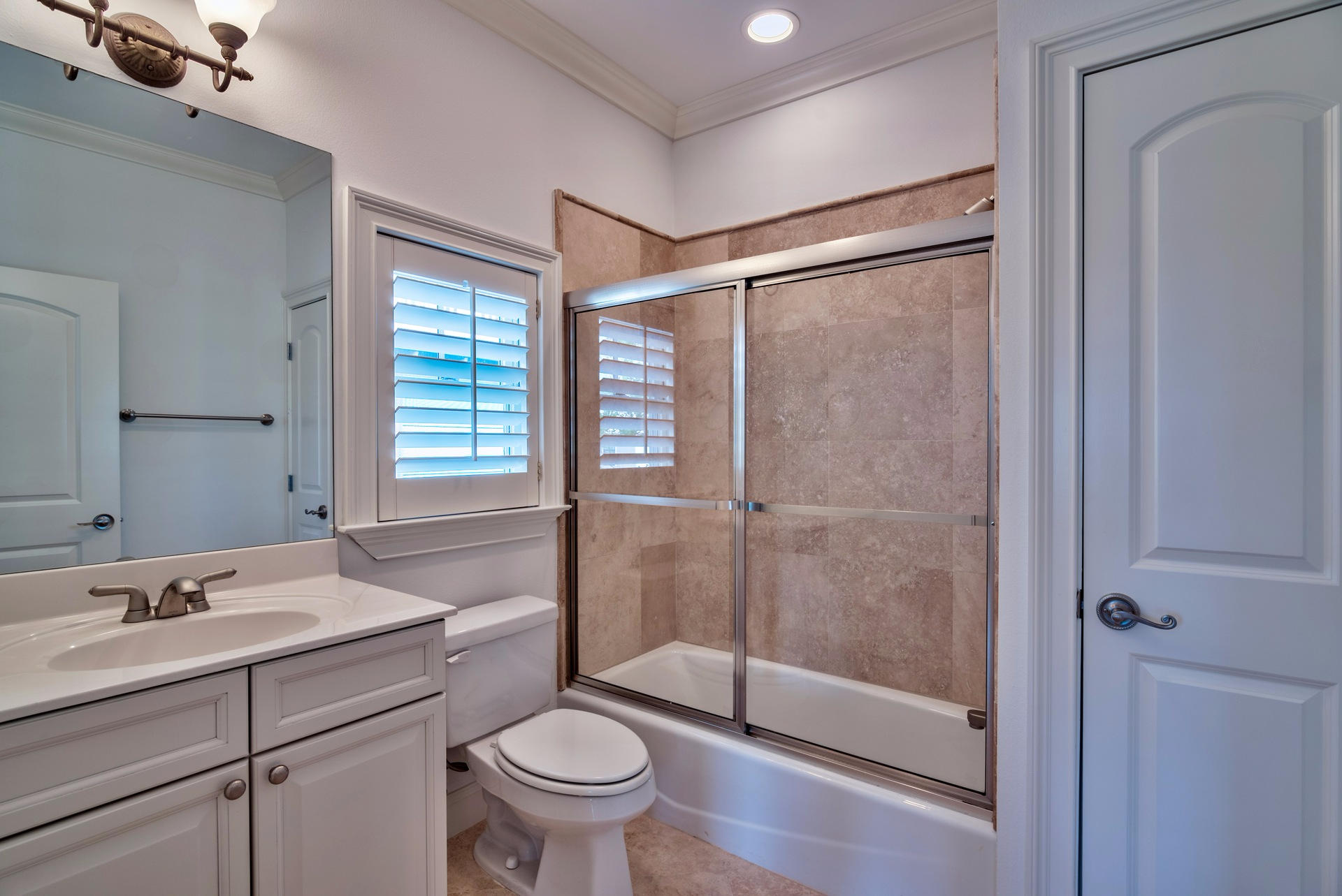 48 SURFER Lane