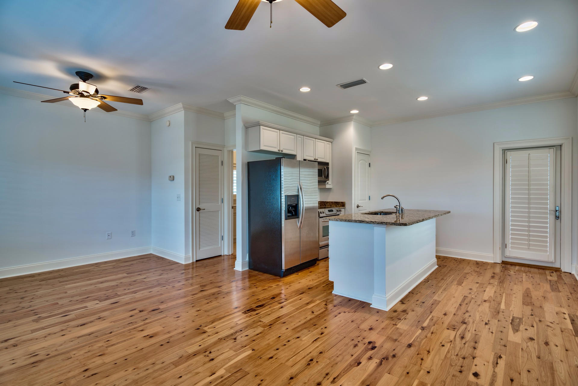 48 SURFER Lane