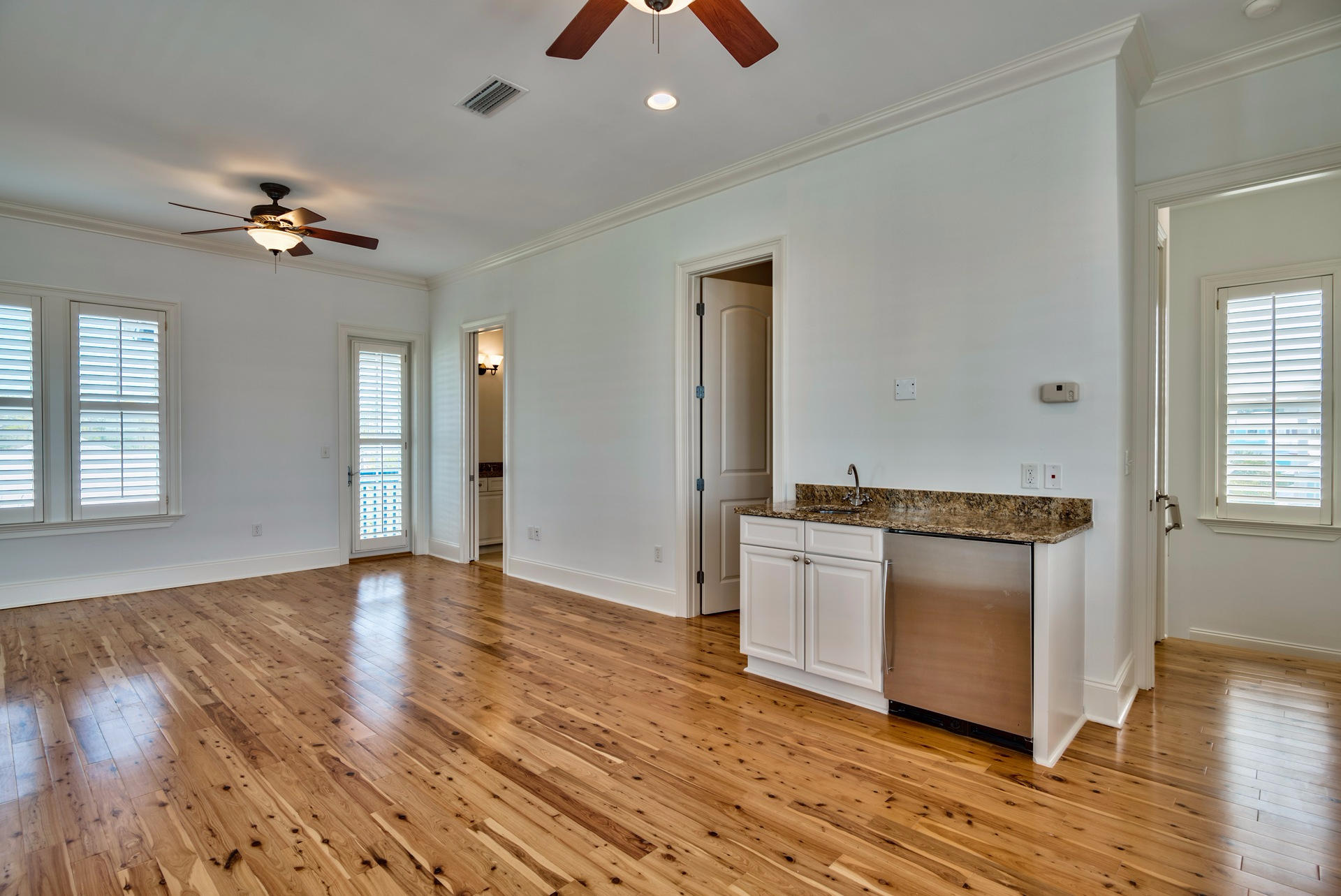 48 SURFER Lane