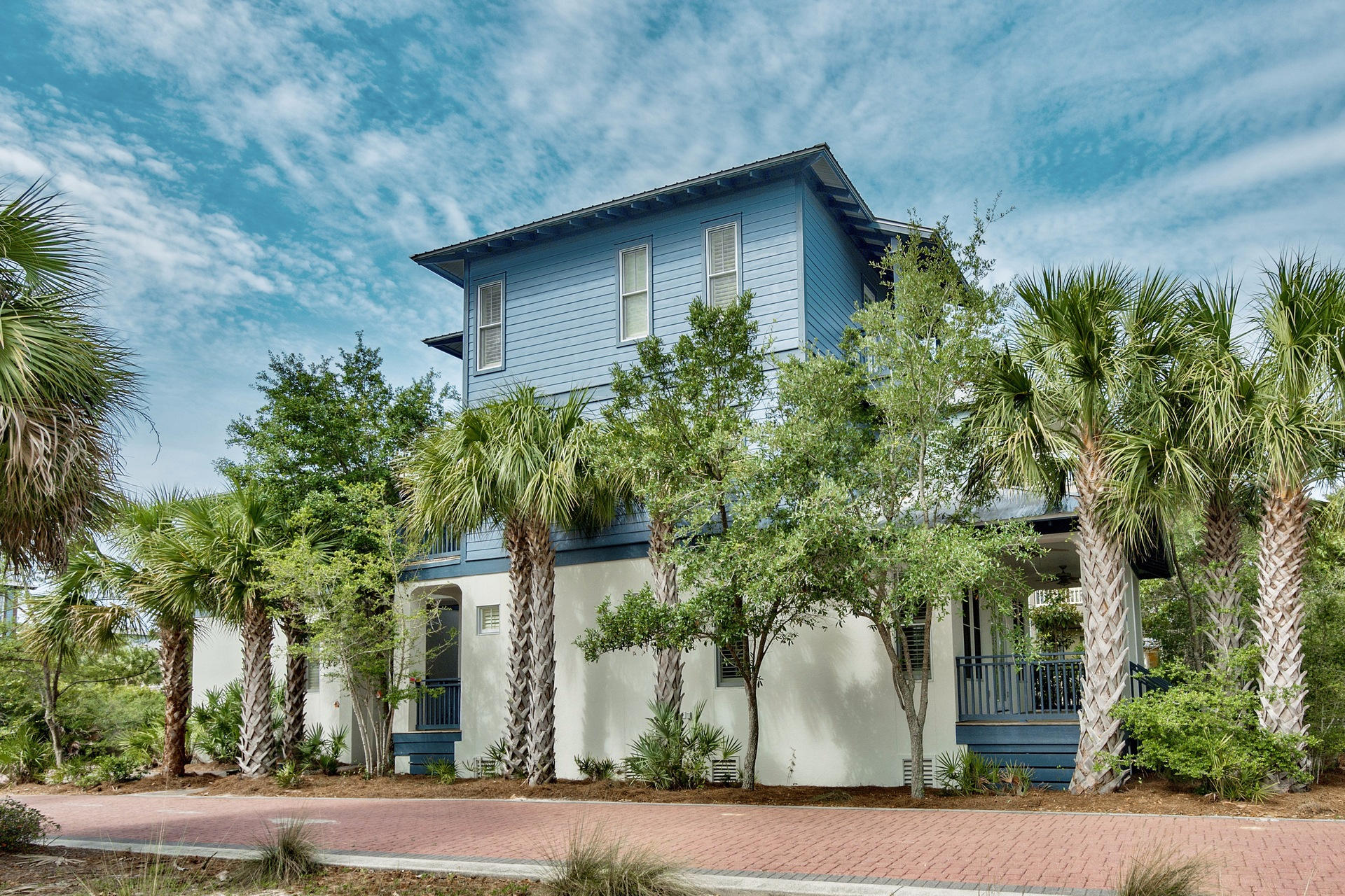 48 SURFER Lane