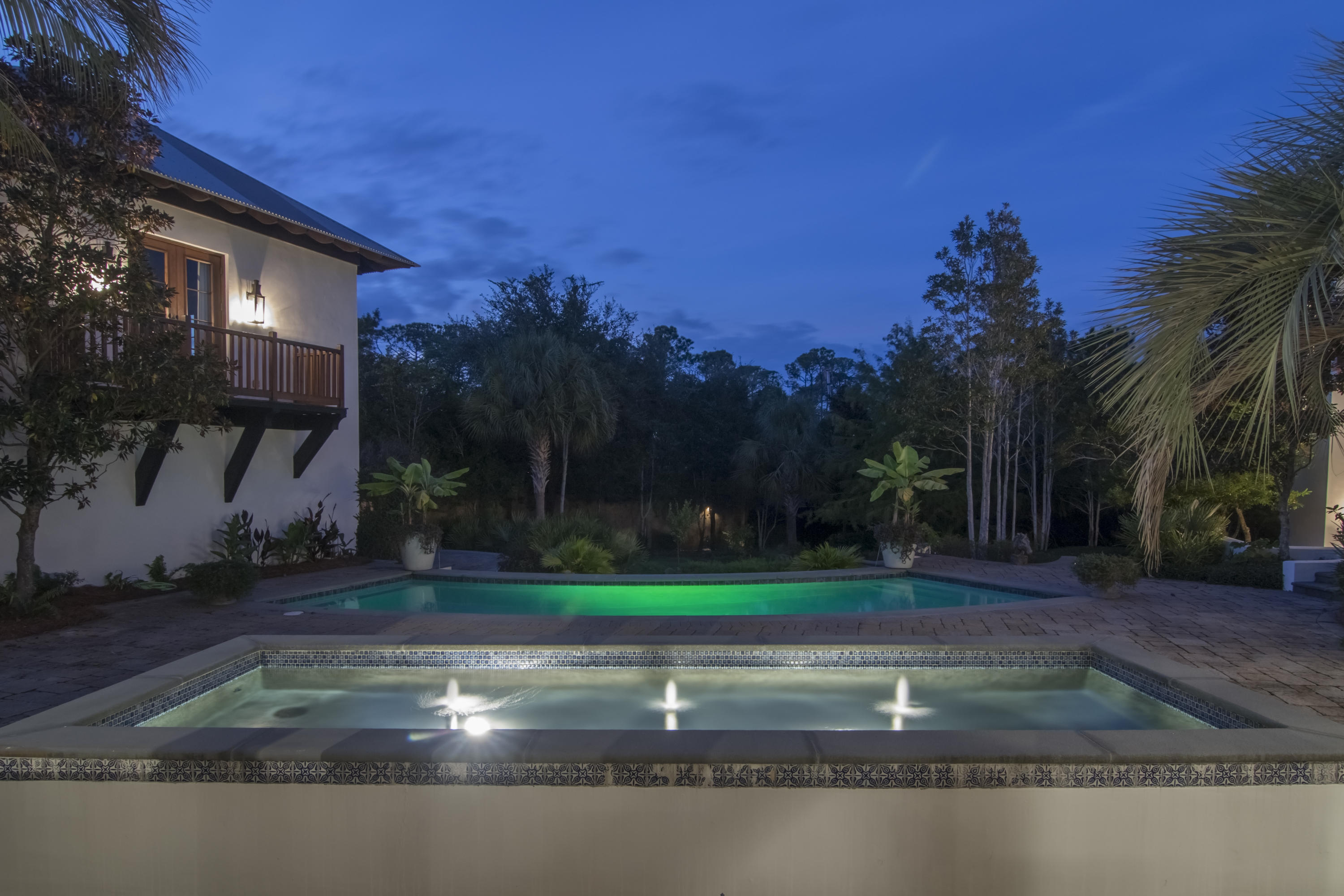 112 W Kingston Road