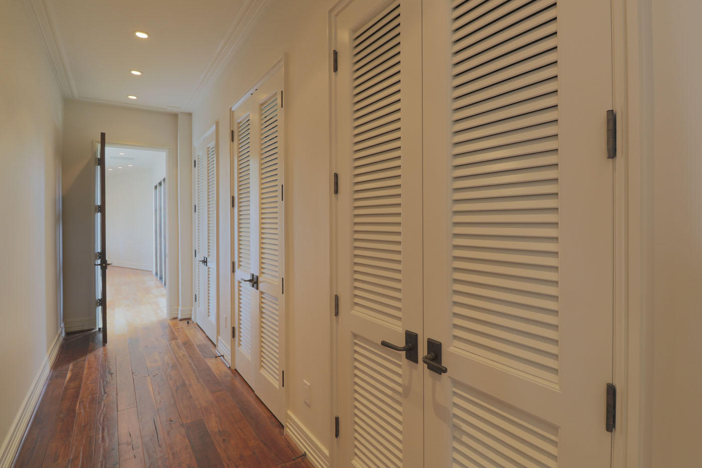 112 W Kingston Road