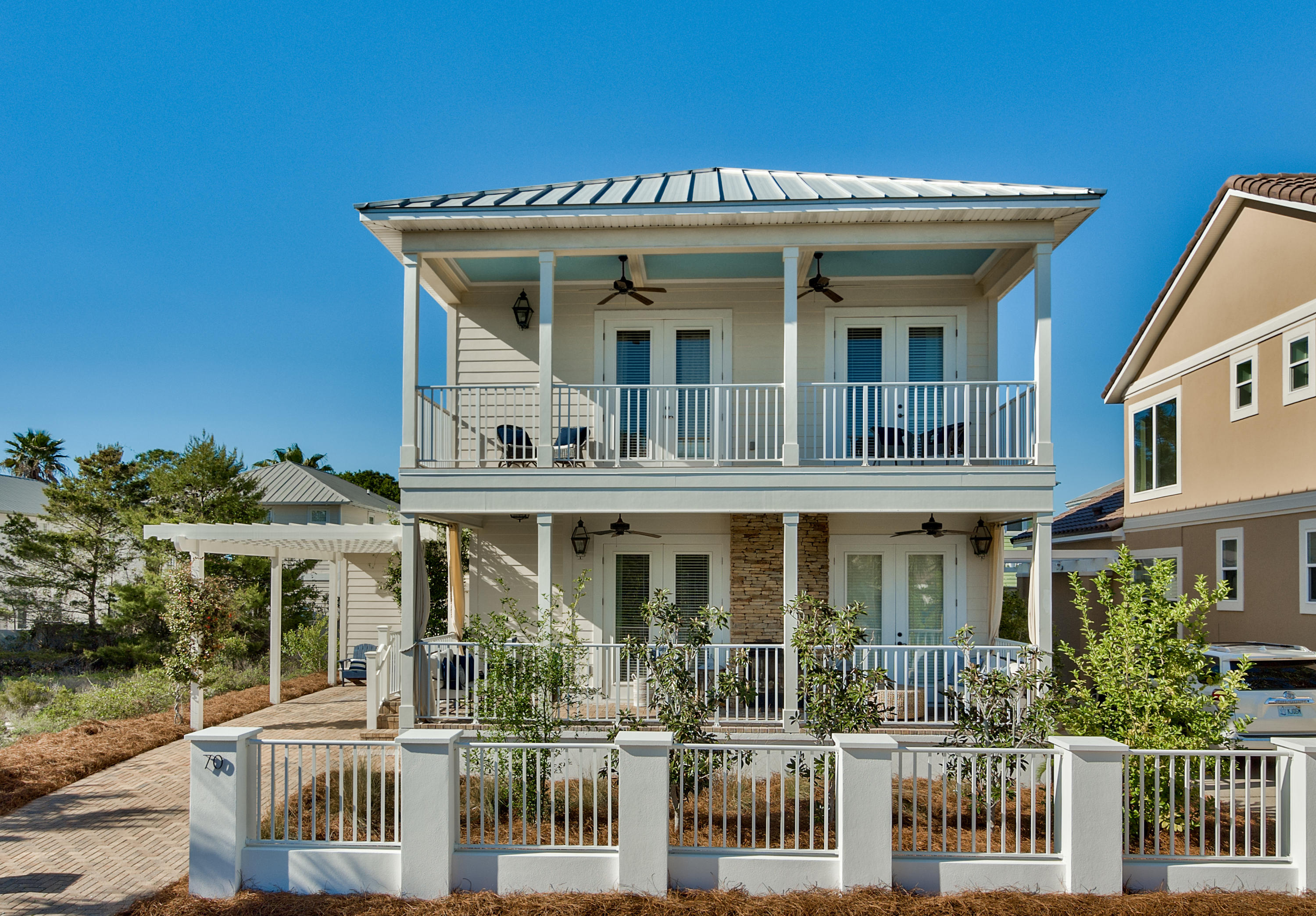 70 White Cliffs Drive