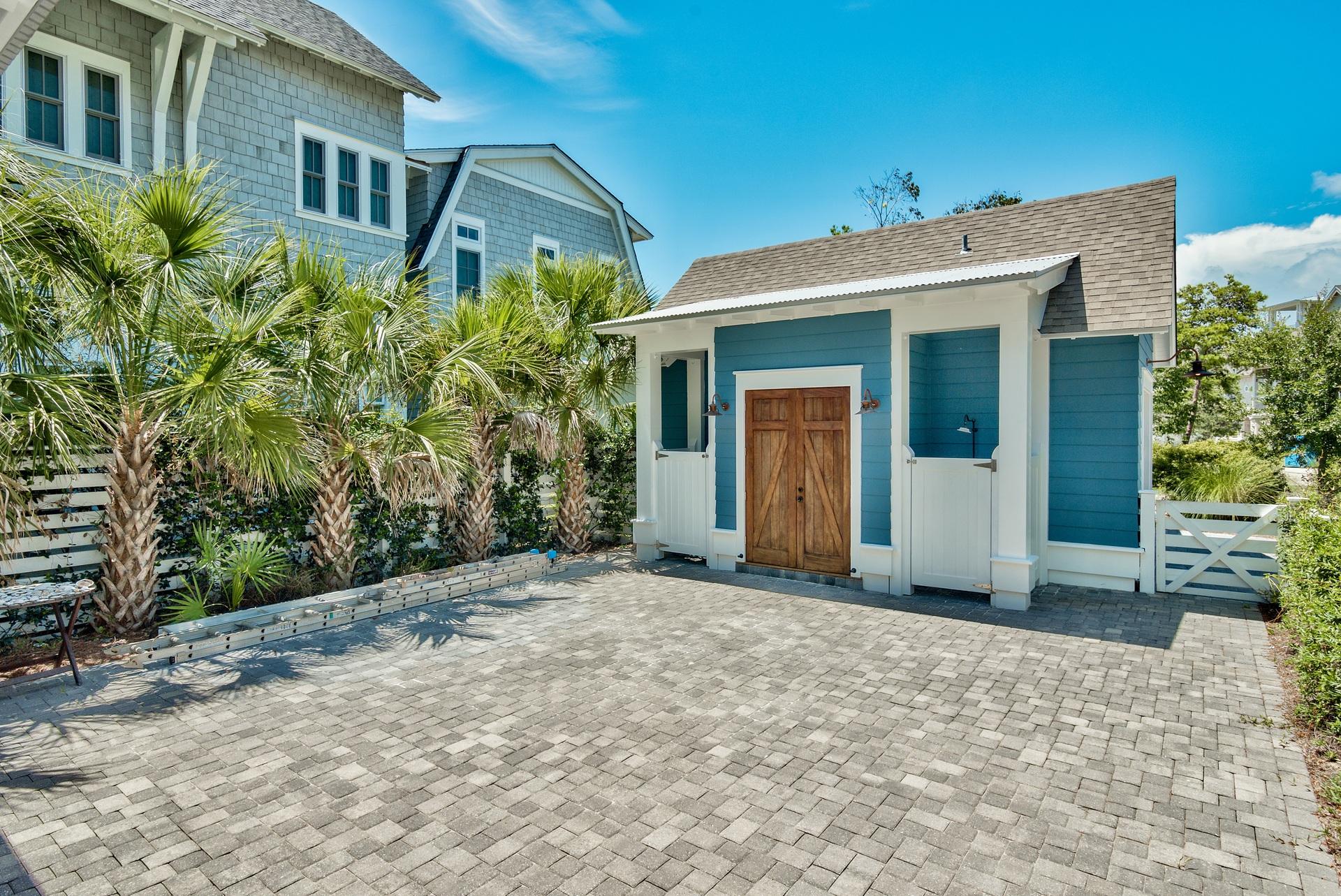50 N Founders Lane