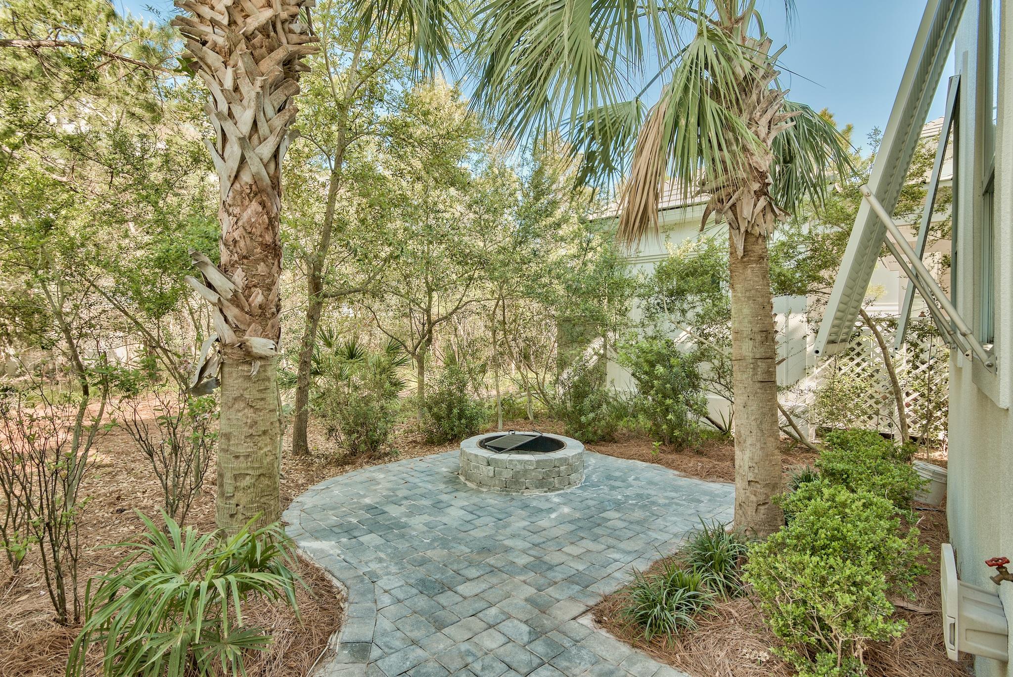 194 White Cliffs Boulevard