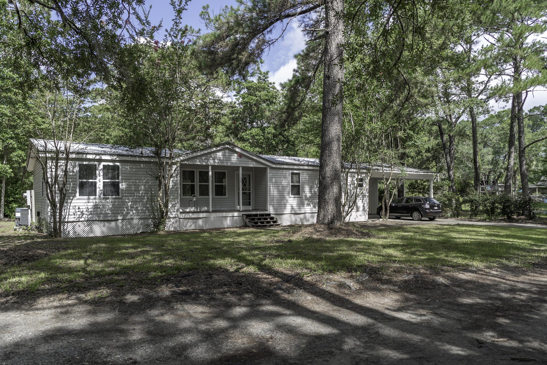 1128 N Co Hwy 395