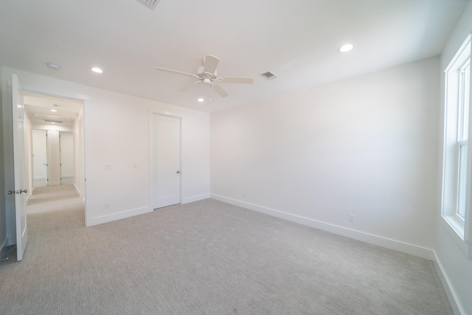 18 E Claycin Cove