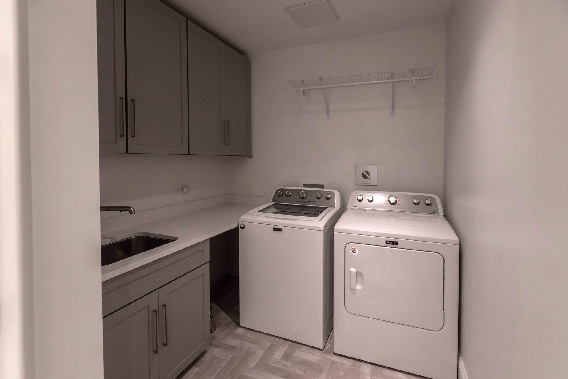 46 N Barrett Square, Unit #303