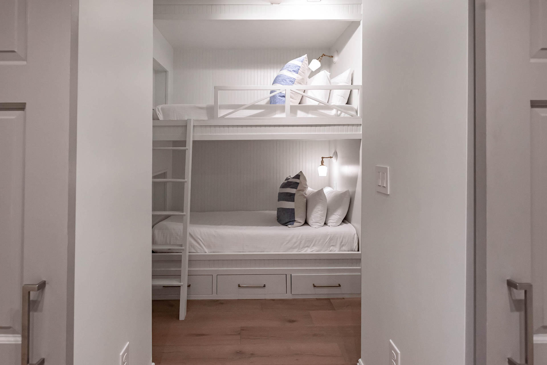 46 N Barrett Square, Unit #303