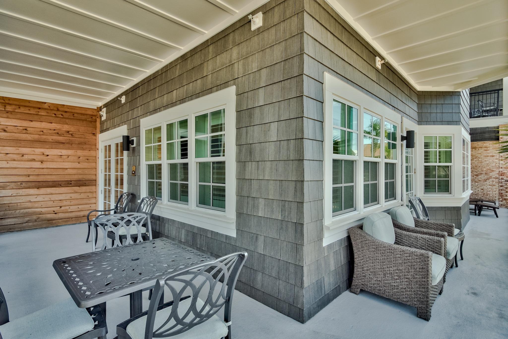 100 Matthew Boulevard, 114