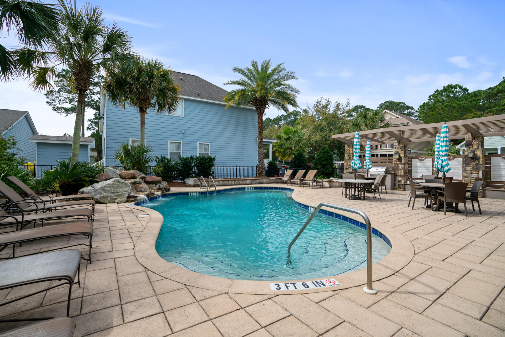 121 Golf Villa Drive