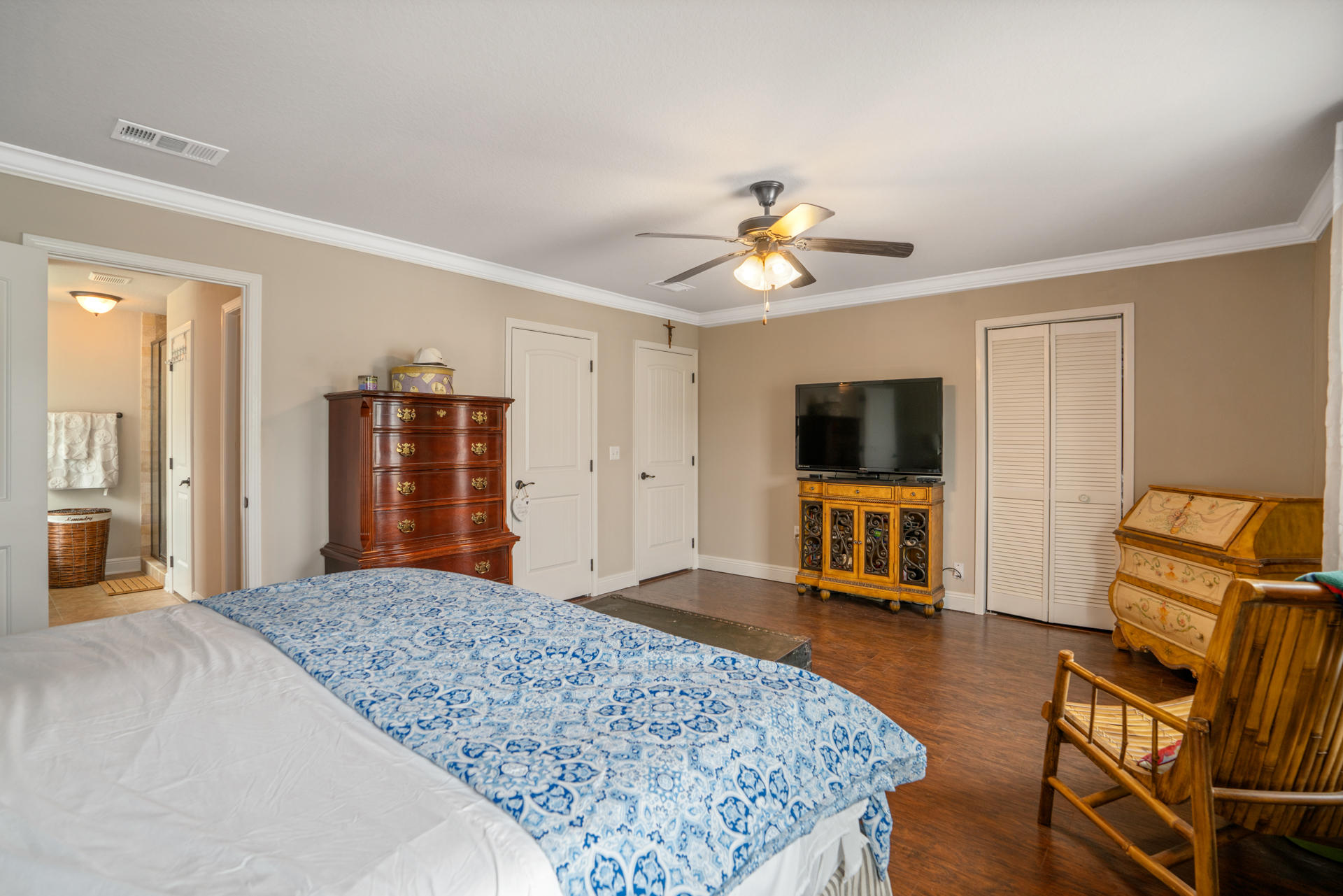 121 Golf Villa Drive