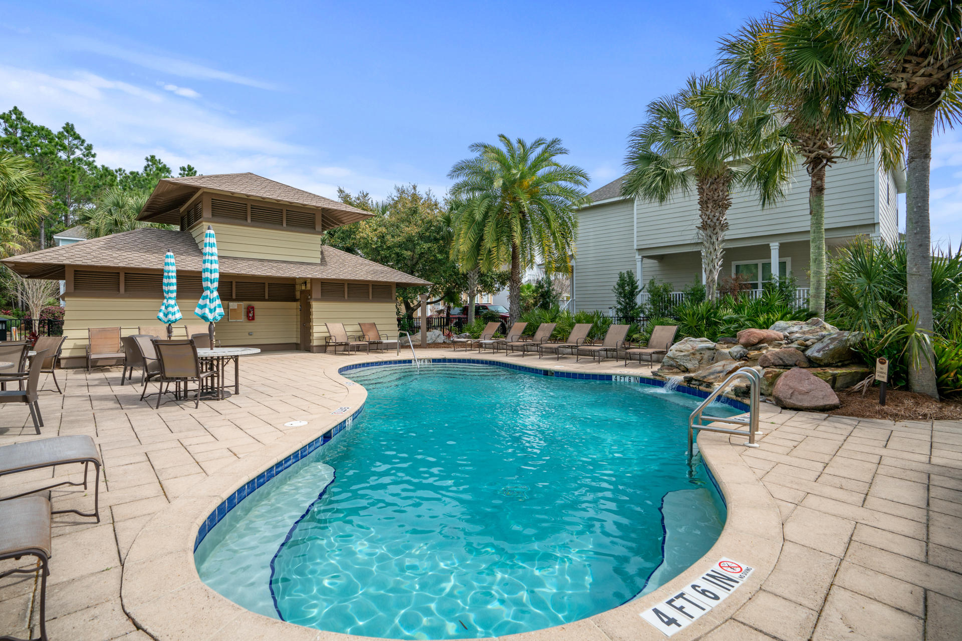 121 Golf Villa Drive