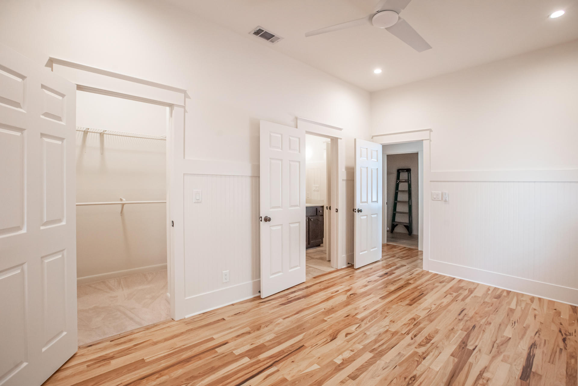 180 E Shallows Drive