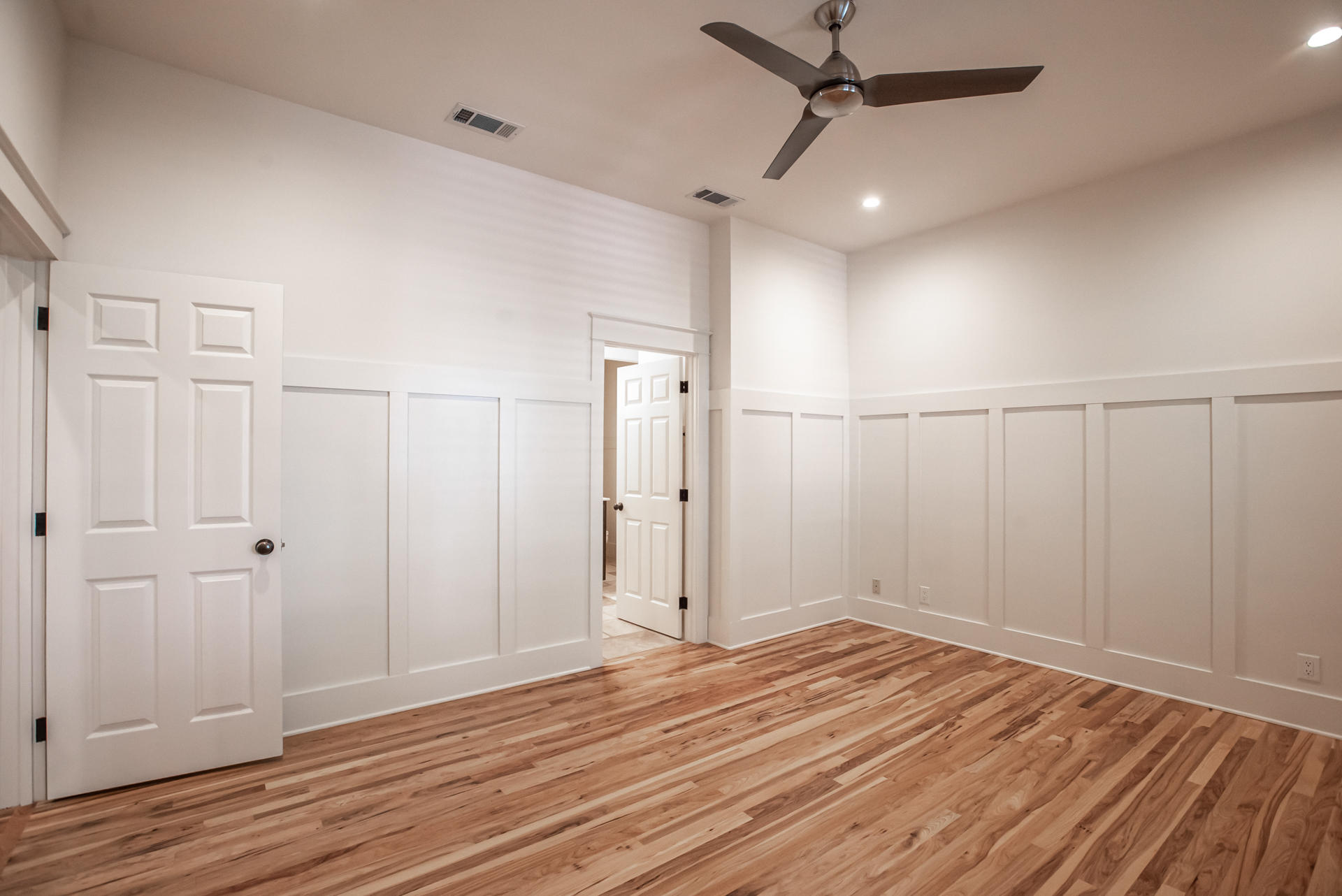 180 E Shallows Drive