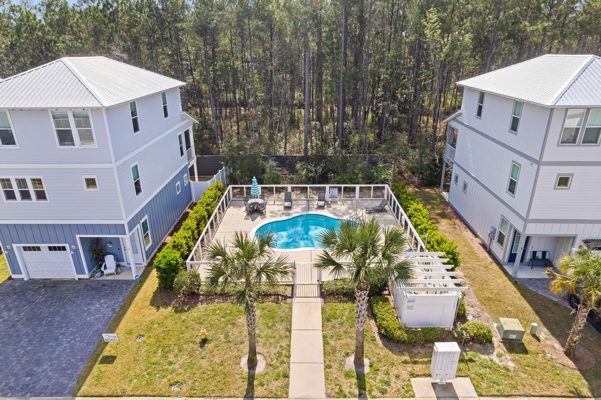 30 Lighthouse Pointe Boulevard