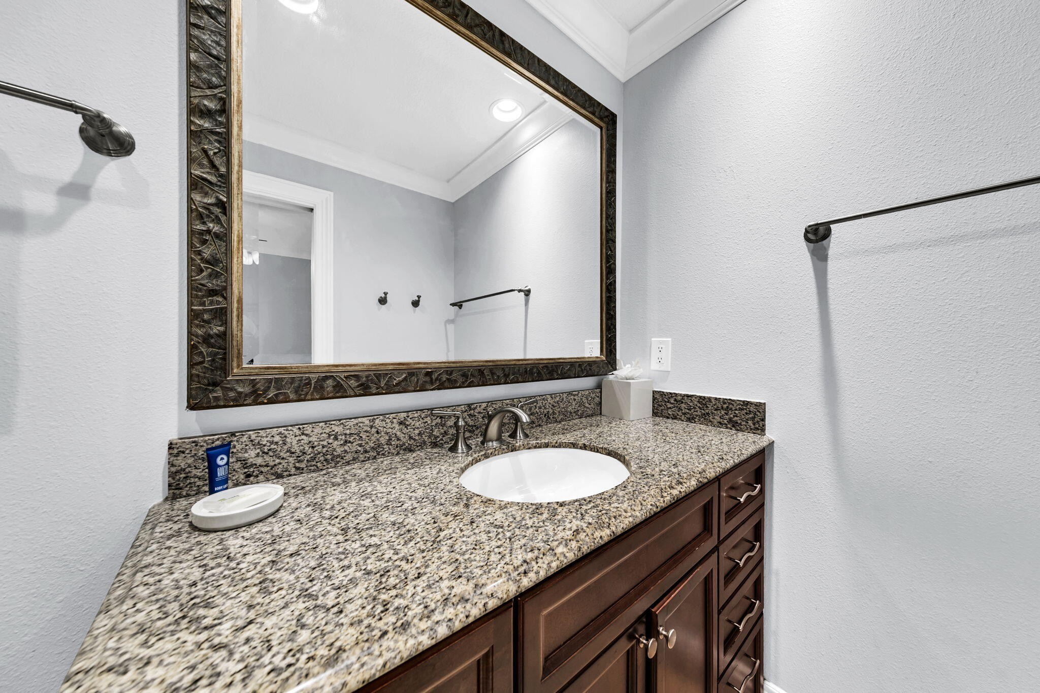 10 Harbor Boulevard, E610 - Week A