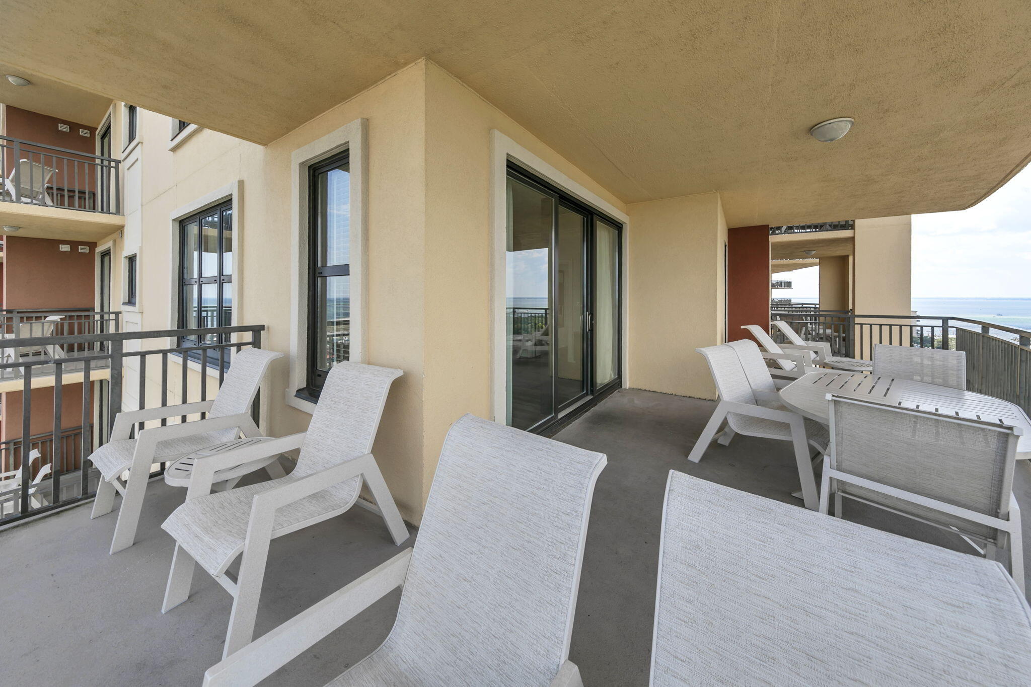 10 Harbor Boulevard, E610 - Week A