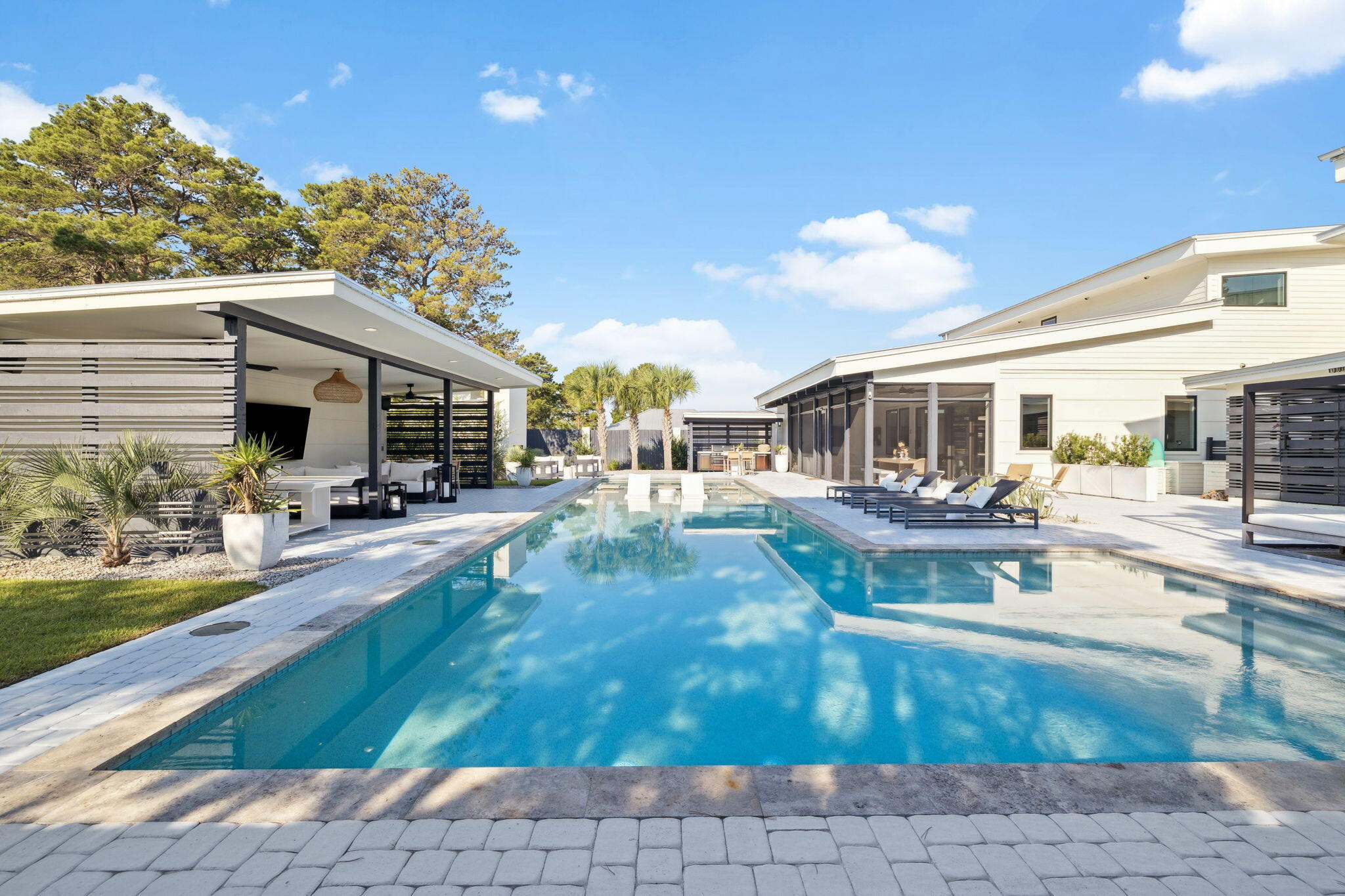 114 E Surfside Drive
