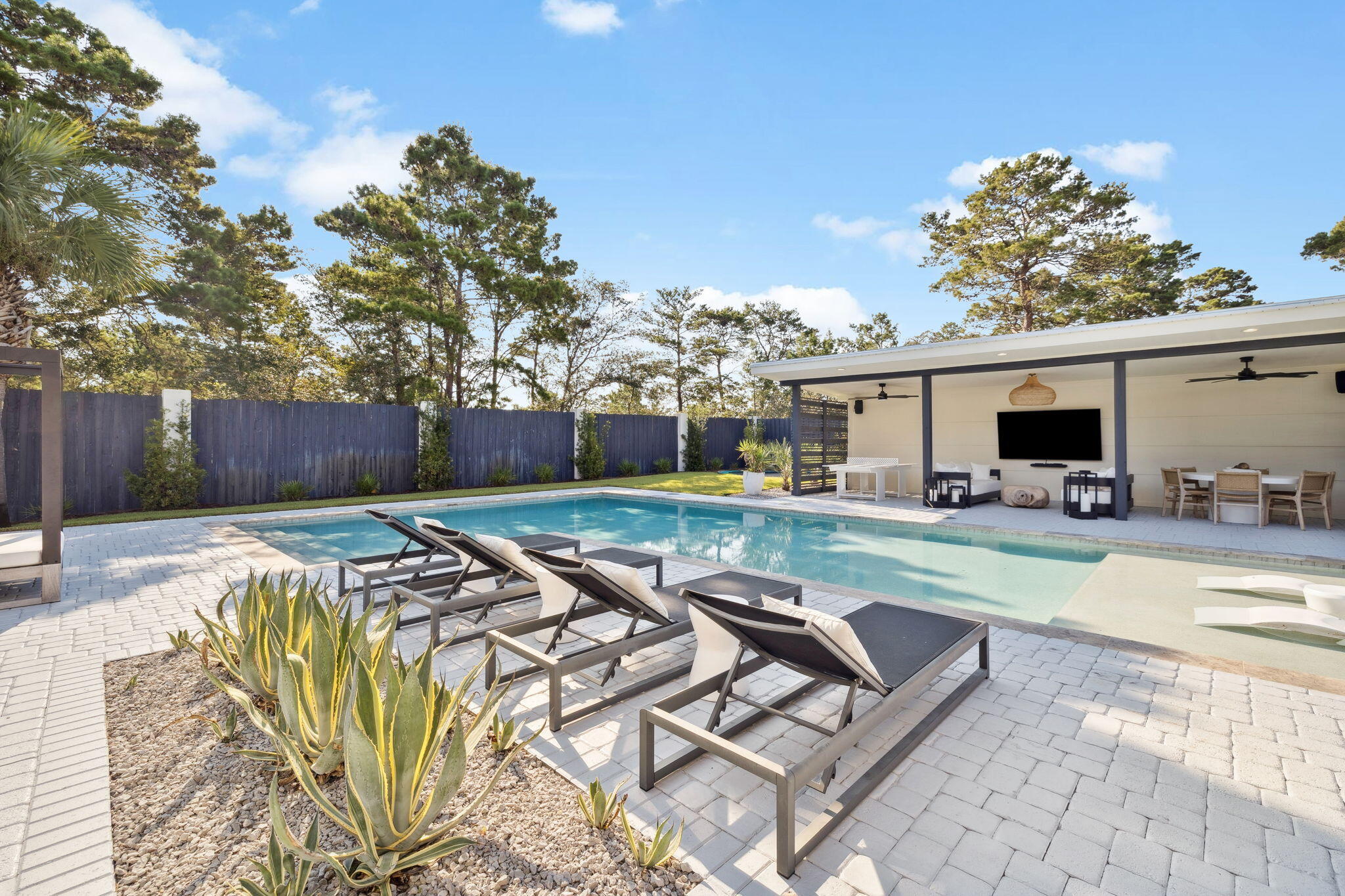 114 E Surfside Drive