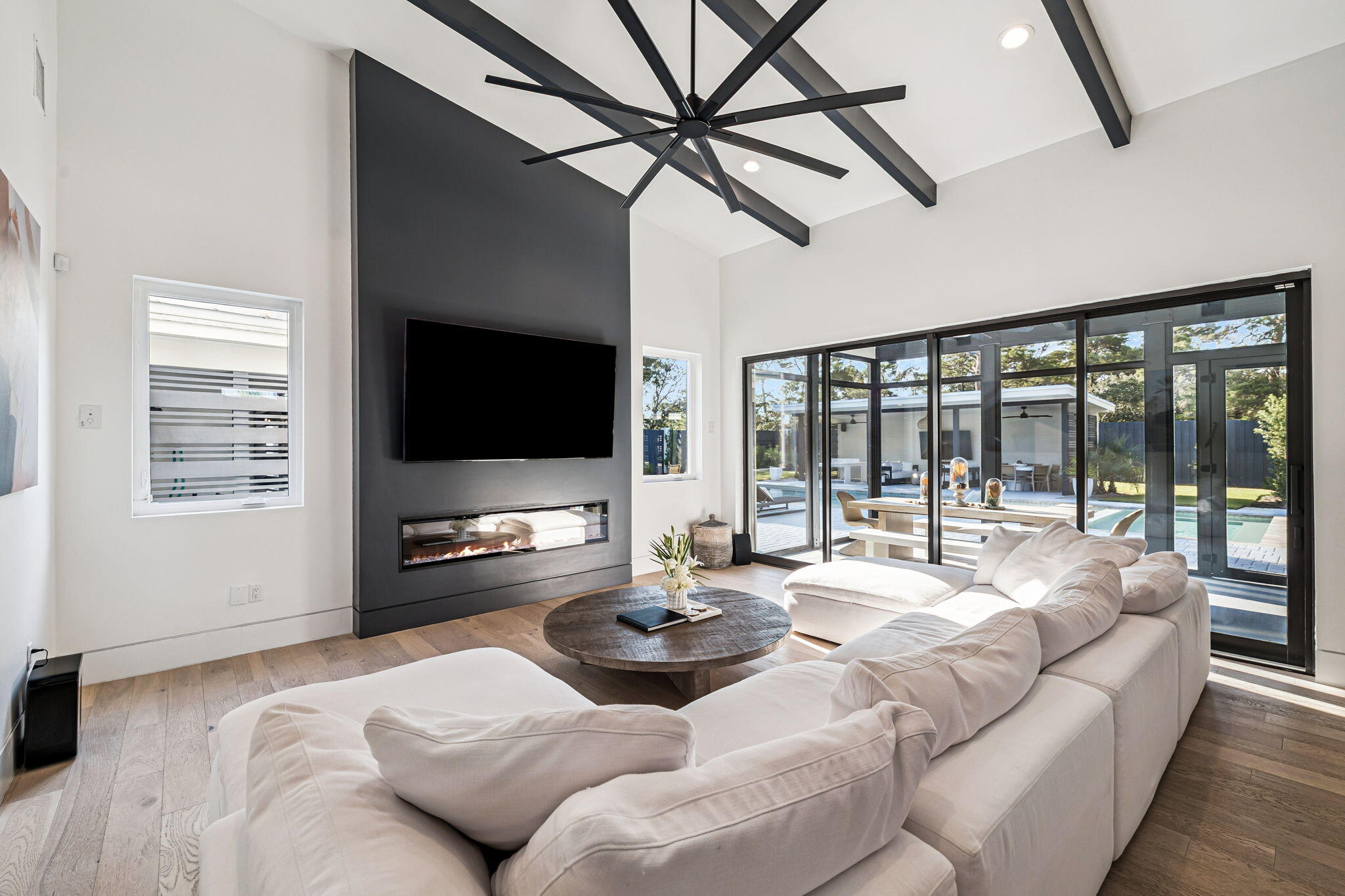 114 E Surfside Drive