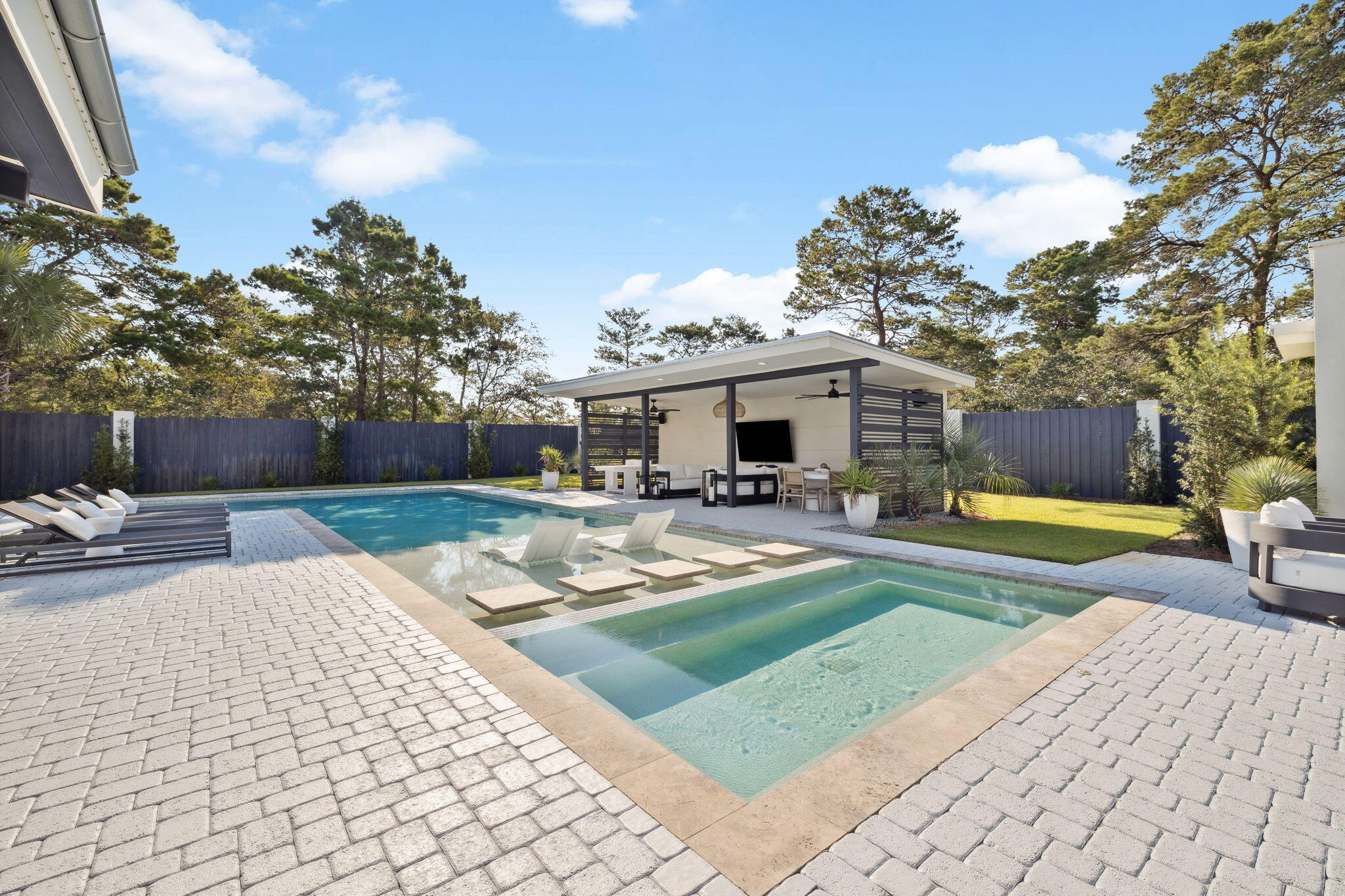 114 E Surfside Drive