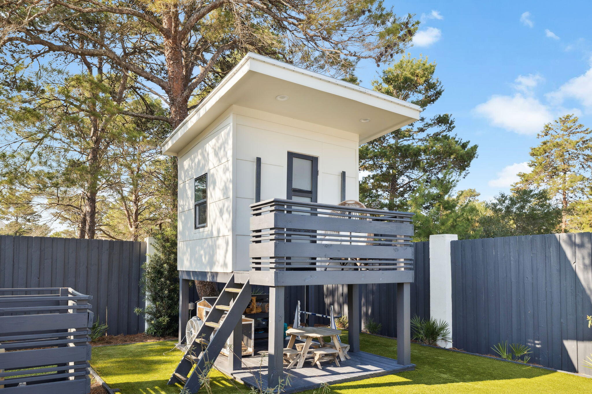 114 E Surfside Drive
