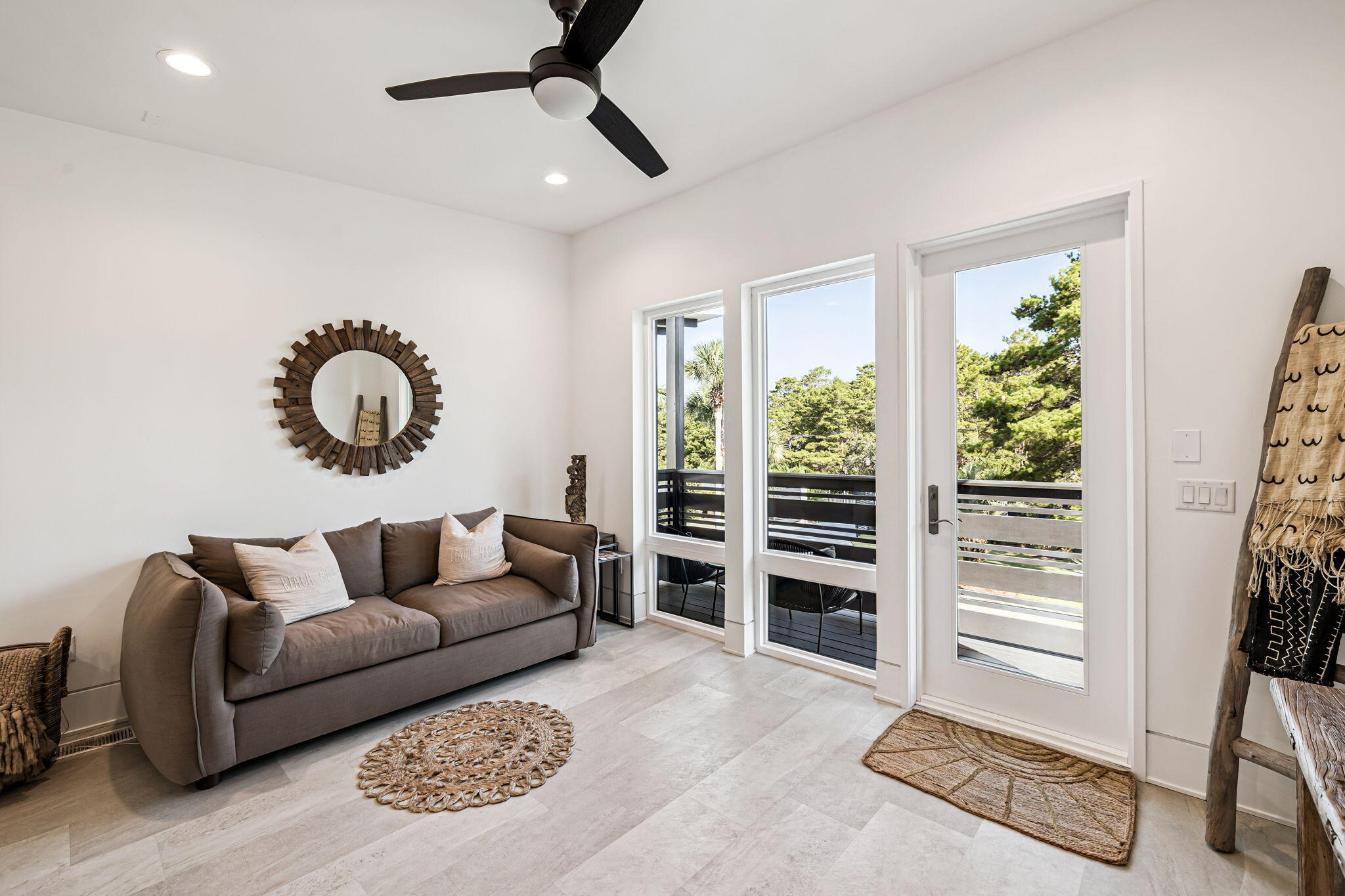 114 E Surfside Drive