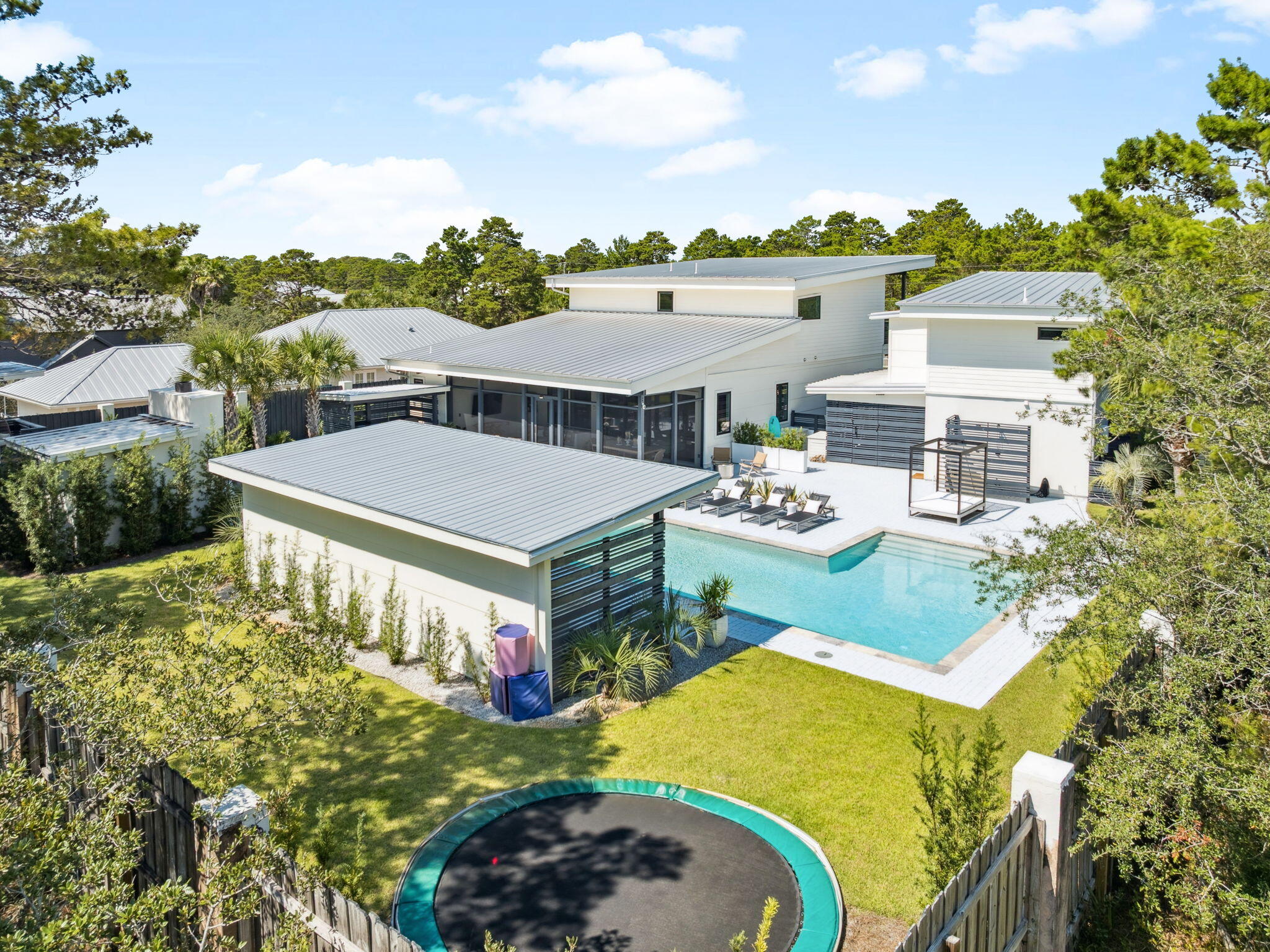114 E Surfside Drive