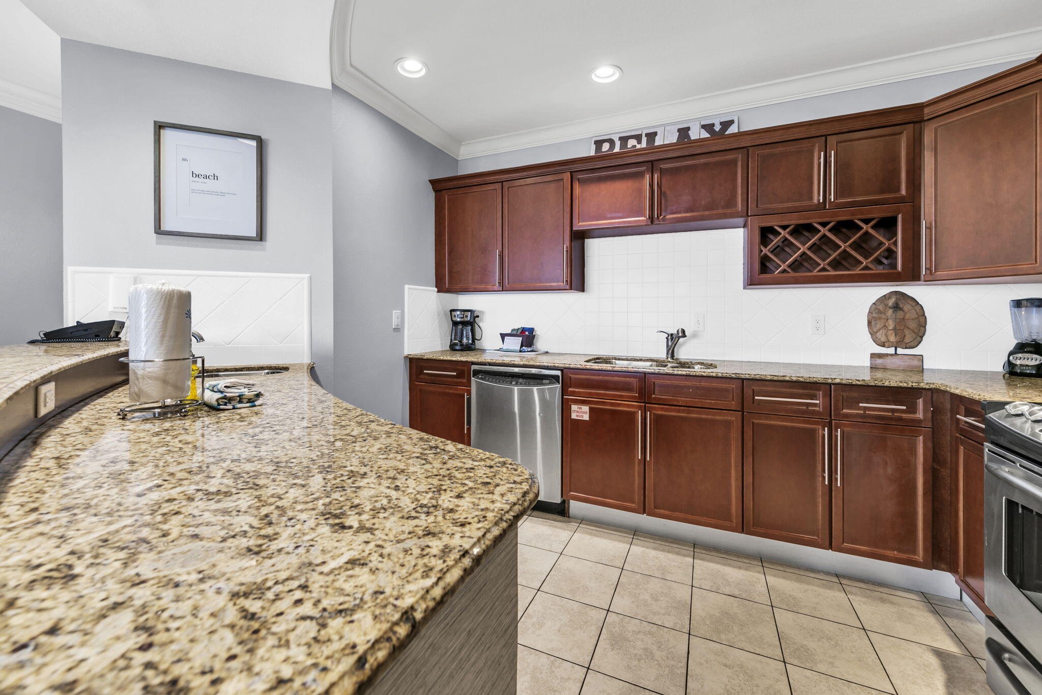 10 Harbor Boulevard, W329