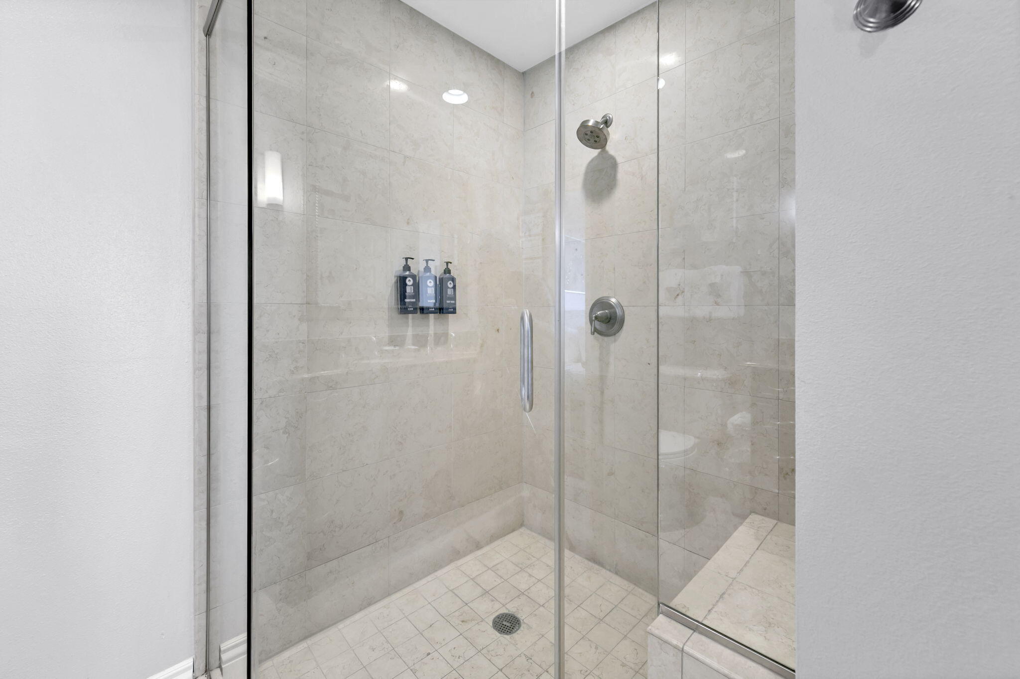 10 Harbor Boulevard, W329