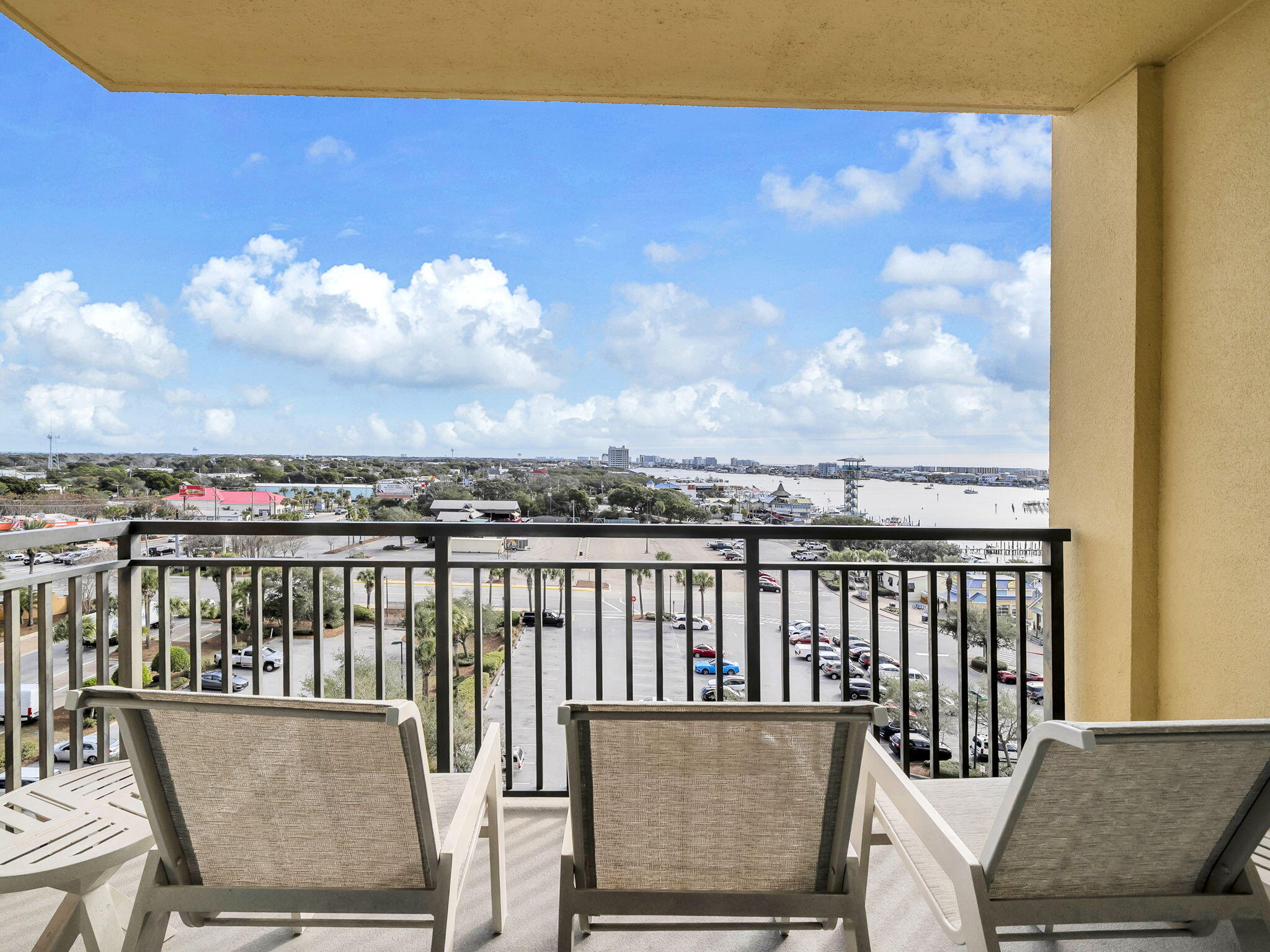 10 Harbor Boulevard E408-Week F