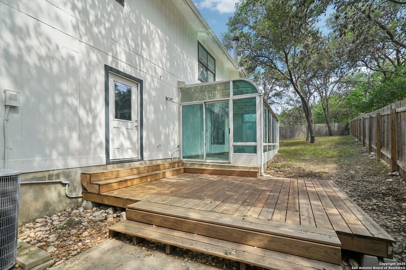 10222 Eagle Bluff
