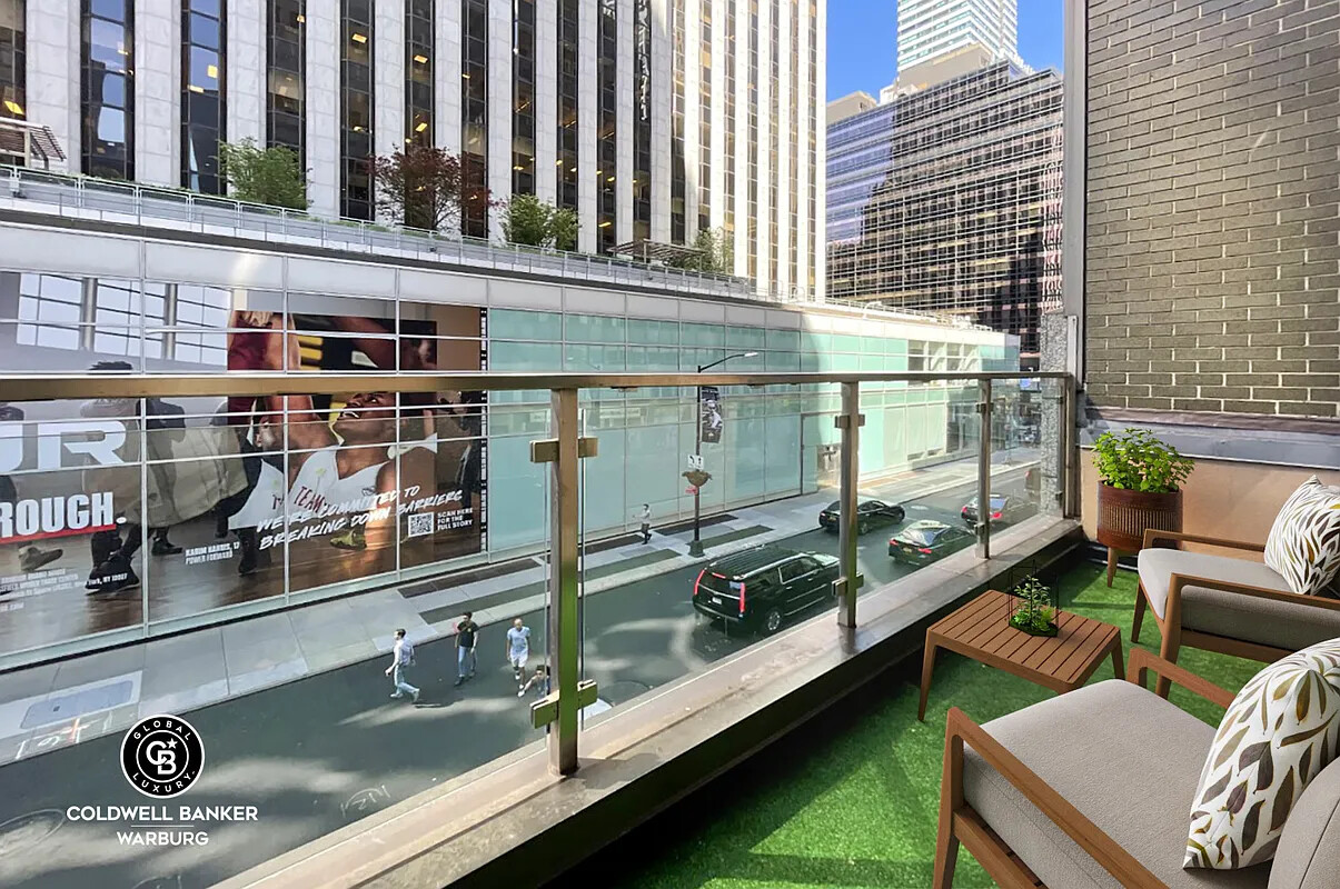 16 E 58TH Street 2
