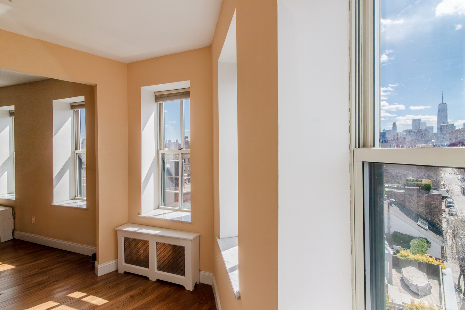 99 BANK Street 7Q