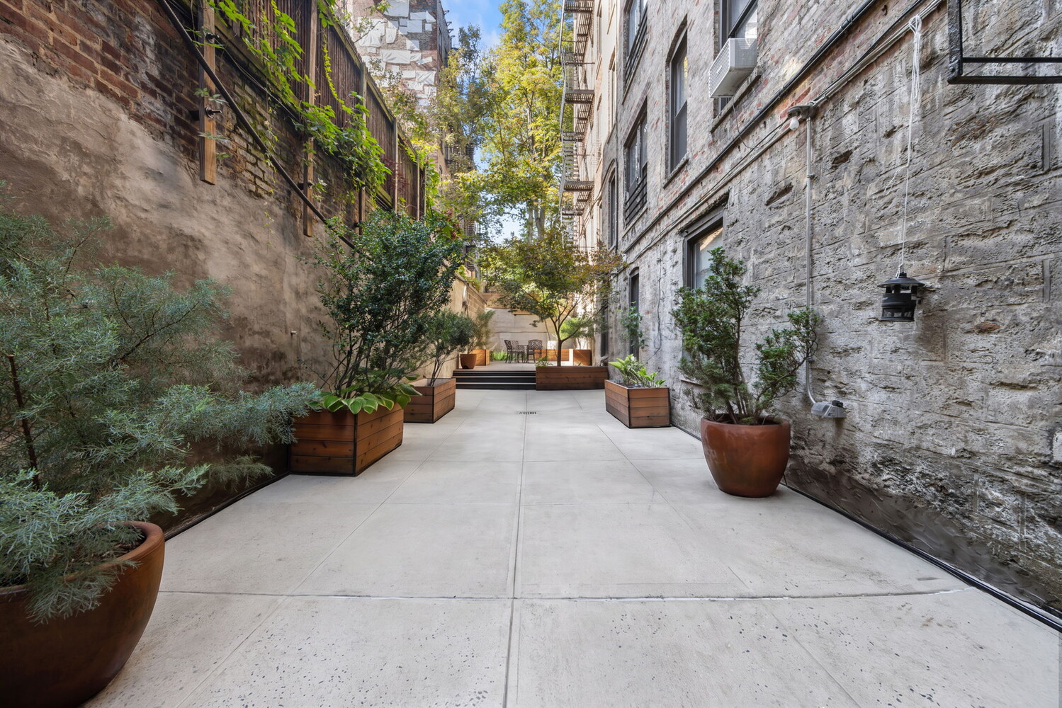 270 W 11TH Street 2H