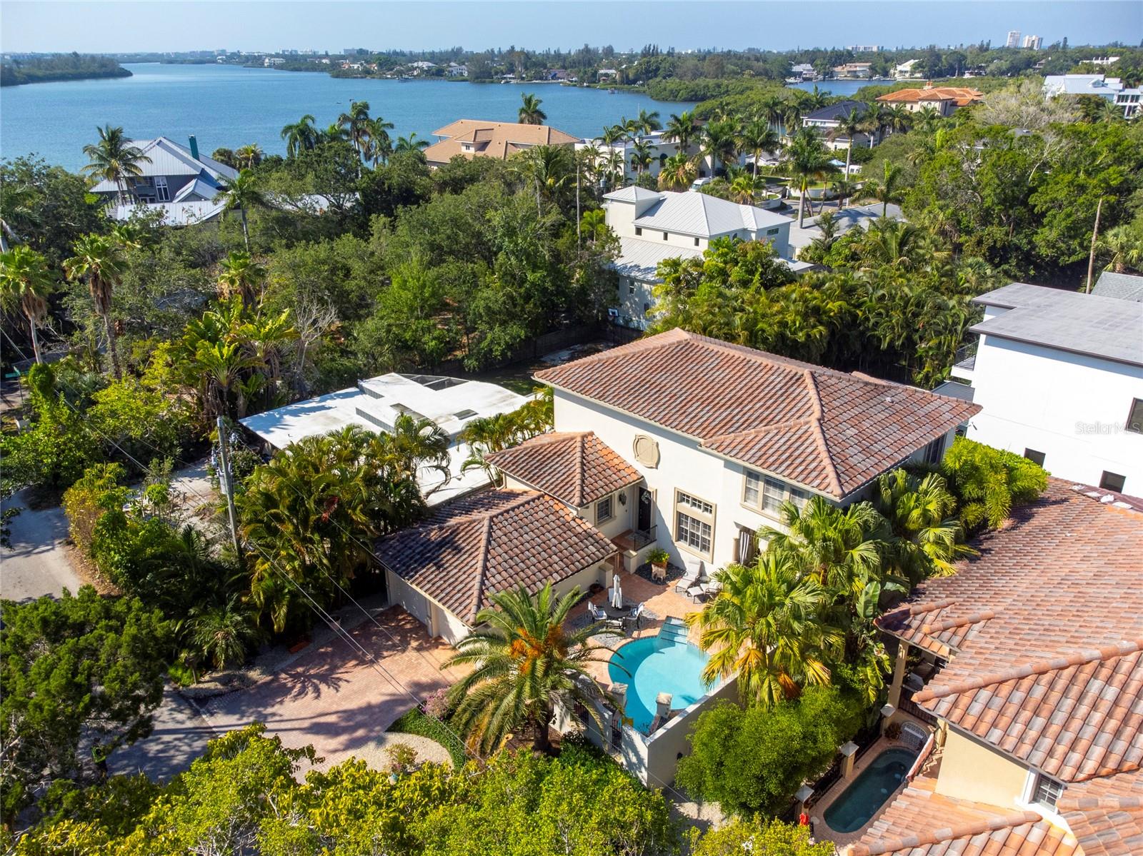 4108 ROBERTS POINT RD